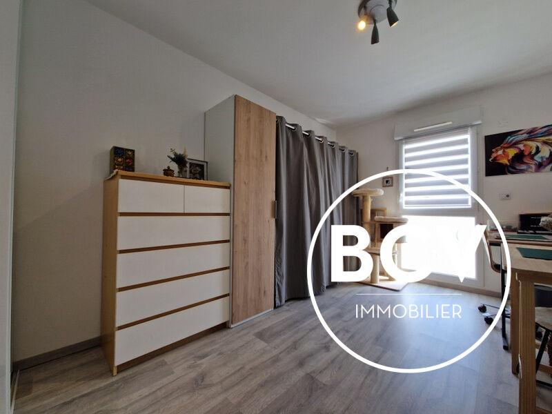 EXCELLENT ÉTAT APPARTEMENT 2 CHAMBRES ET BALCON