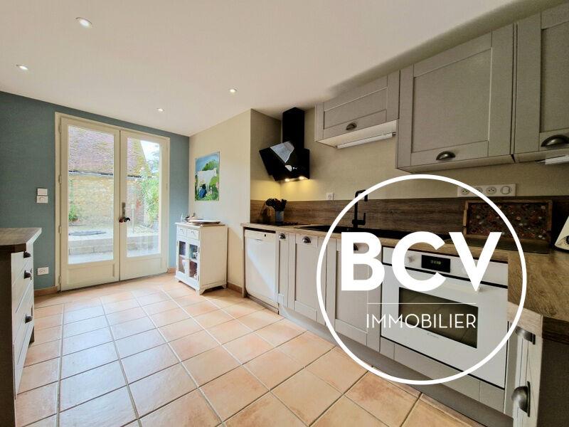 LONGERE 3 CHAMBRES DE 146 M²