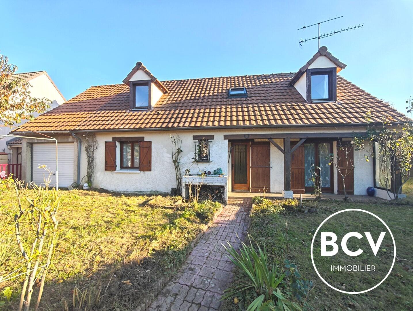 Maison familiale avec jardin et garage