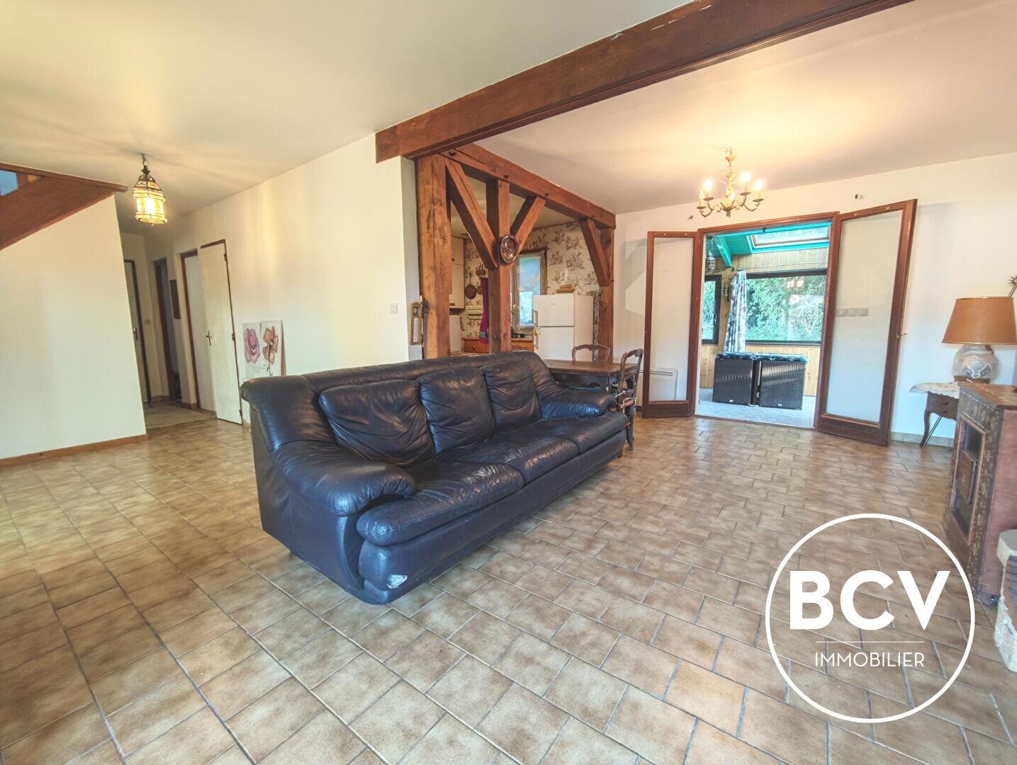 Maison familiale avec jardin et garage