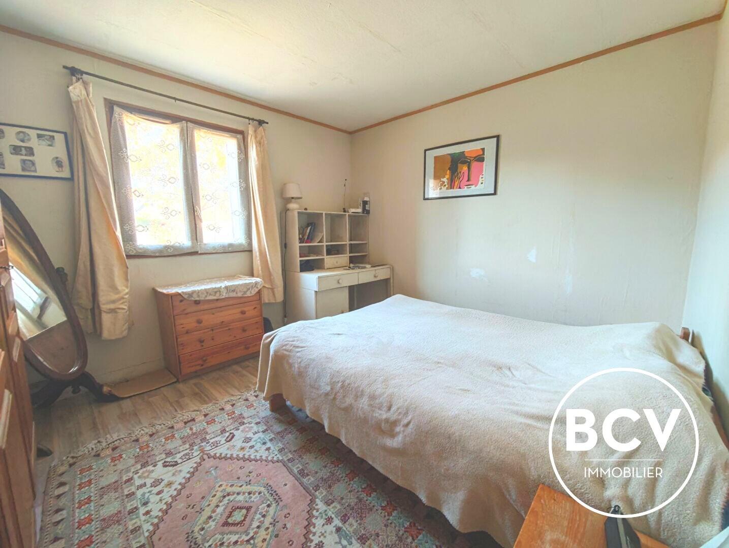 Maison familiale avec jardin et garage