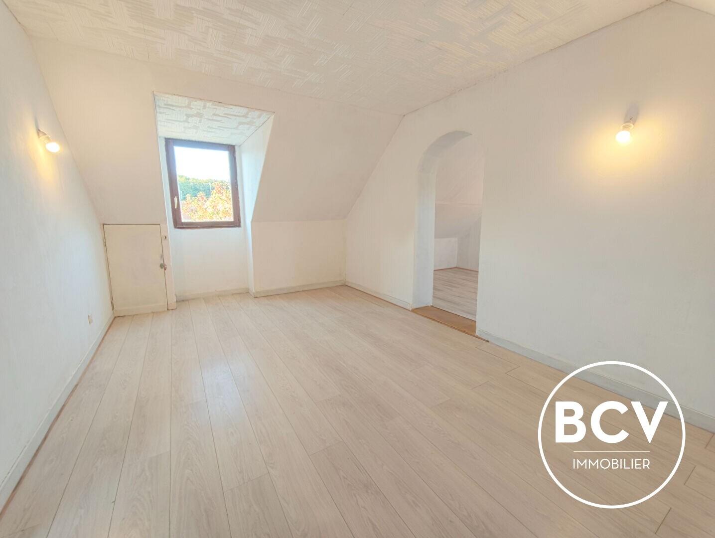 Maison familiale avec jardin et garage