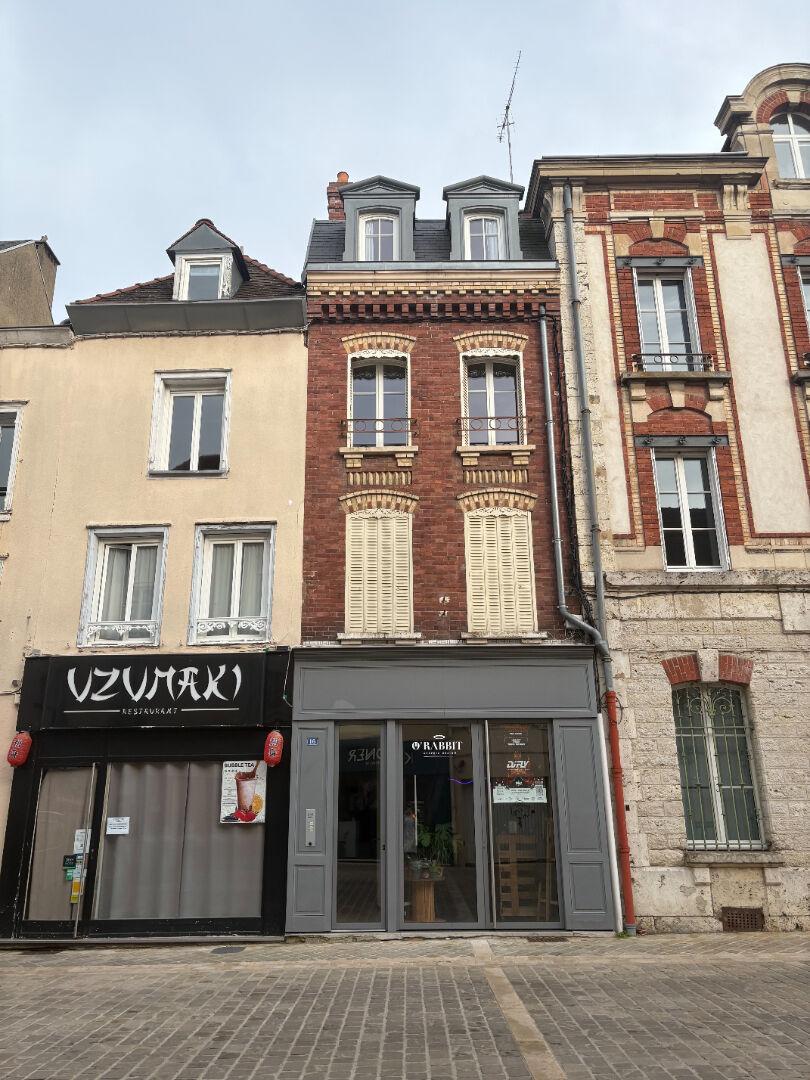 CHARTRES hypercentre - Studio de 16 m² en dernier étage