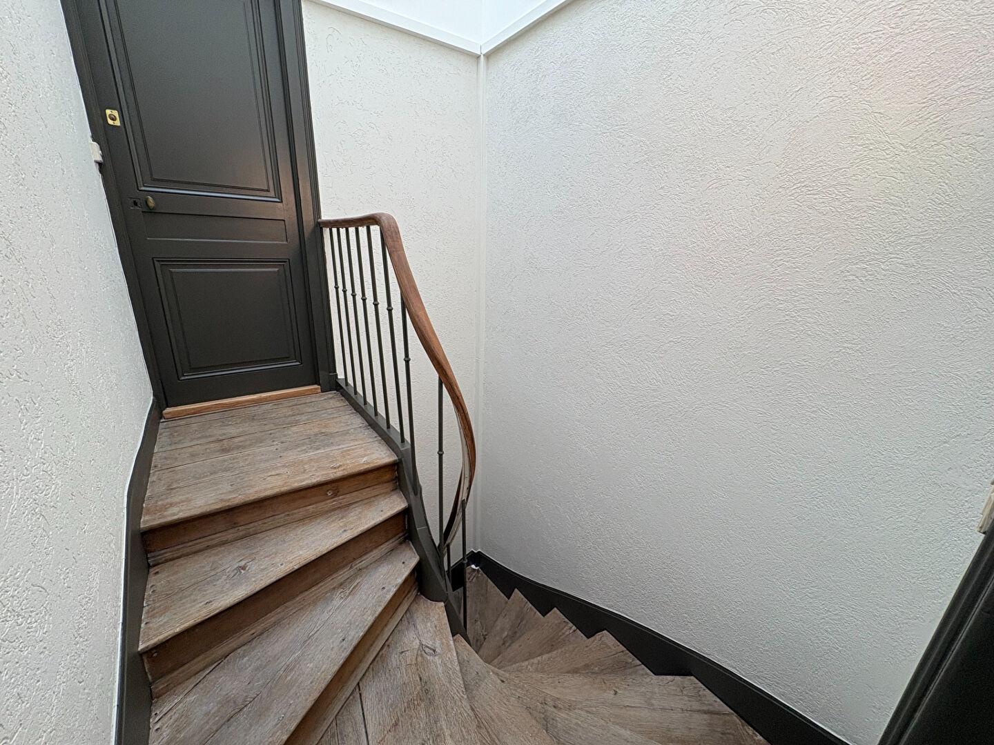 CHARTRES - Studio de 16 m² au dernier étage