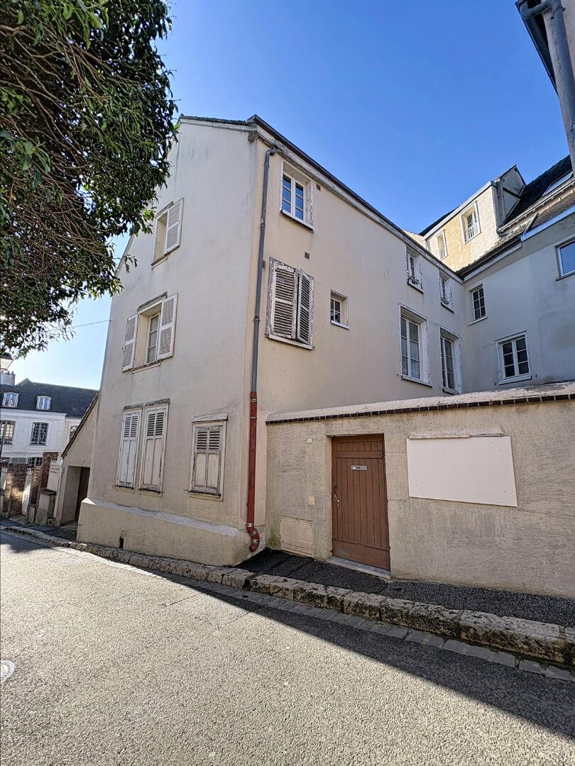 CHARTRES - centre ville - grand 2 pièces meublé