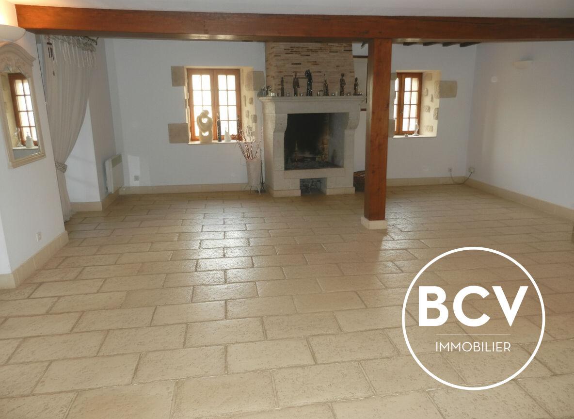 Maison T7 286m² + espace piscine intérieur + dépendance