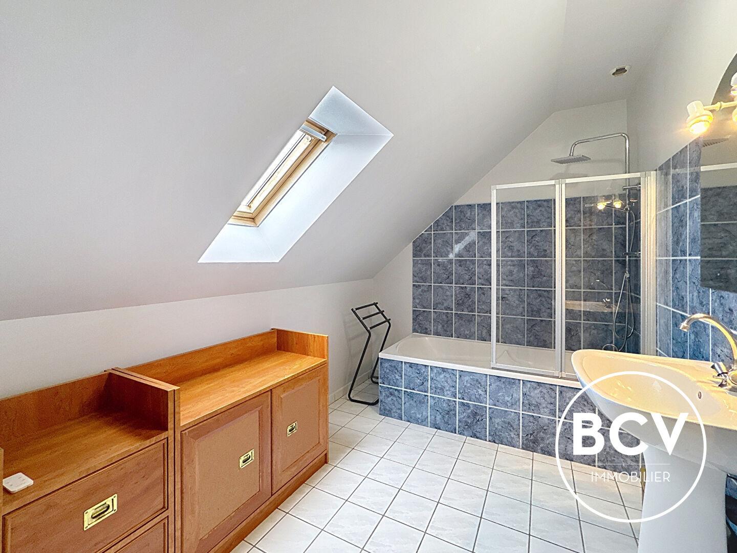 CHAMPHOL - maison meublée avec 4 chambres