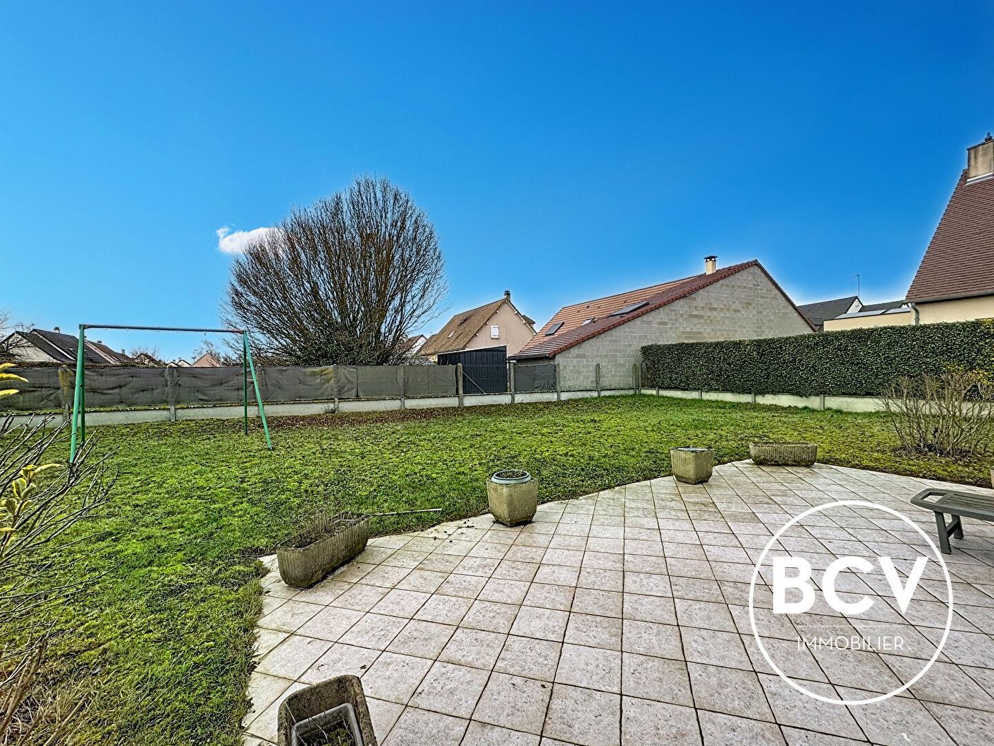 CHAMPHOL - maison meublée avec 4 chambres