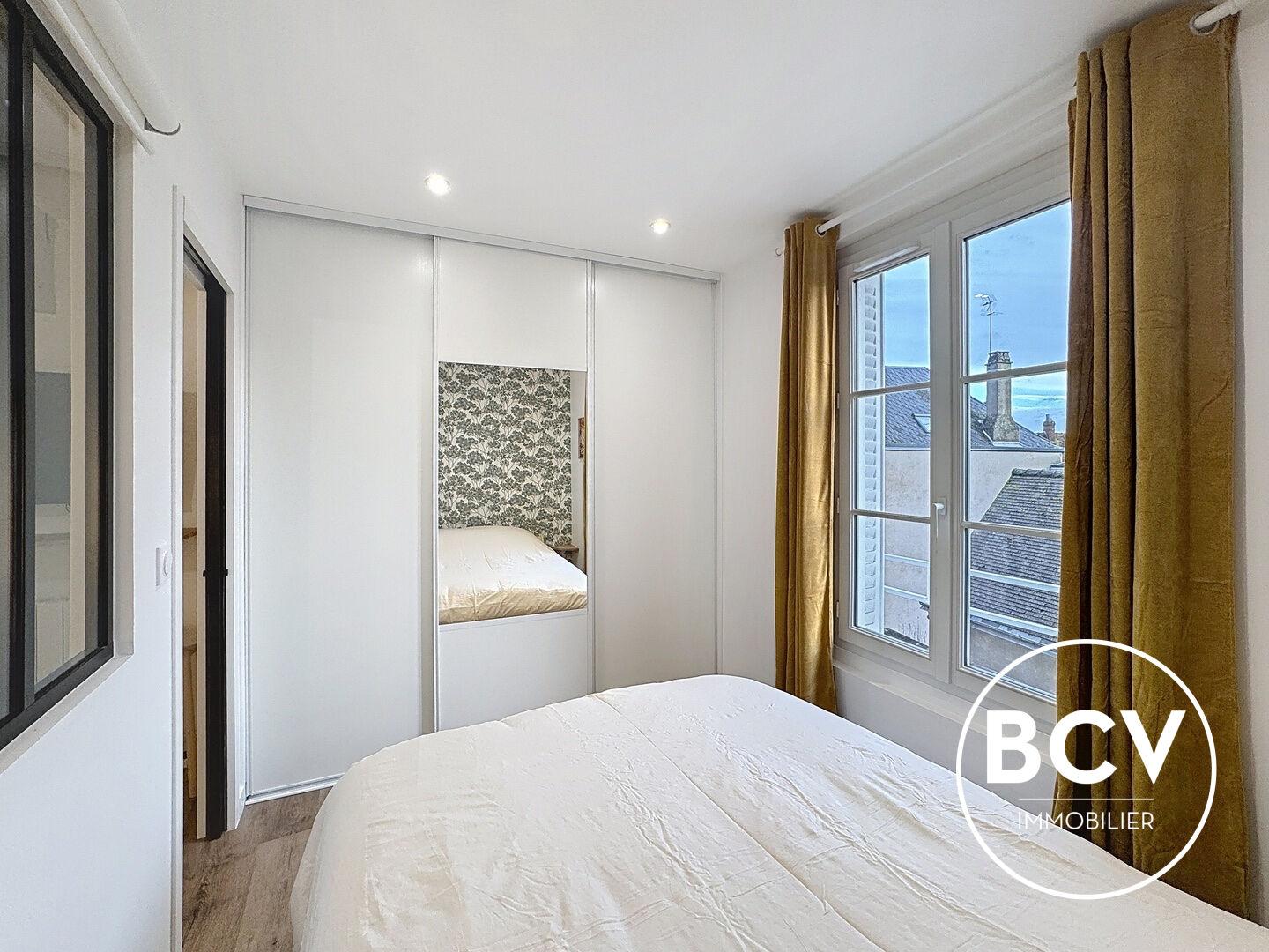 CHARTRES - T1 Bis rénové et meublé avec goût