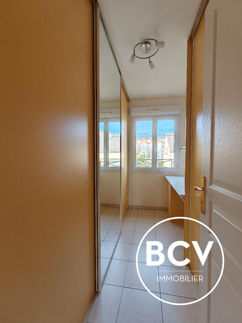 Maison familiale contemporaine avec jardin + double garage