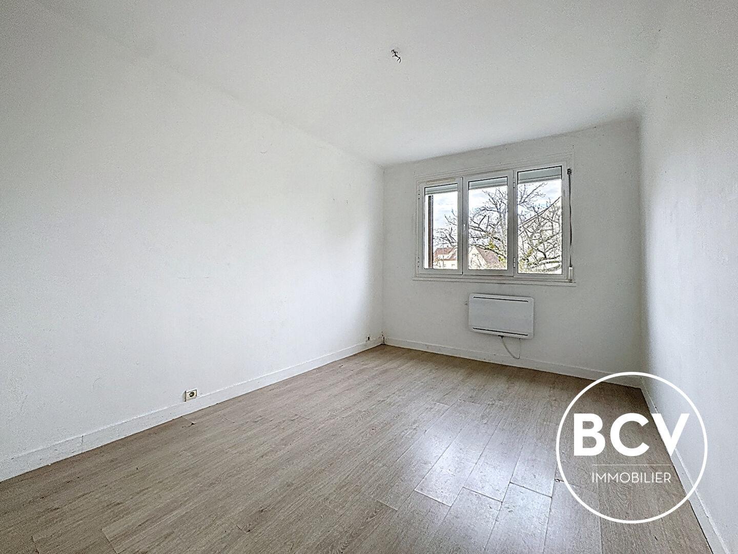 Maison de plain pied - 2 chambres jardin et sous sol