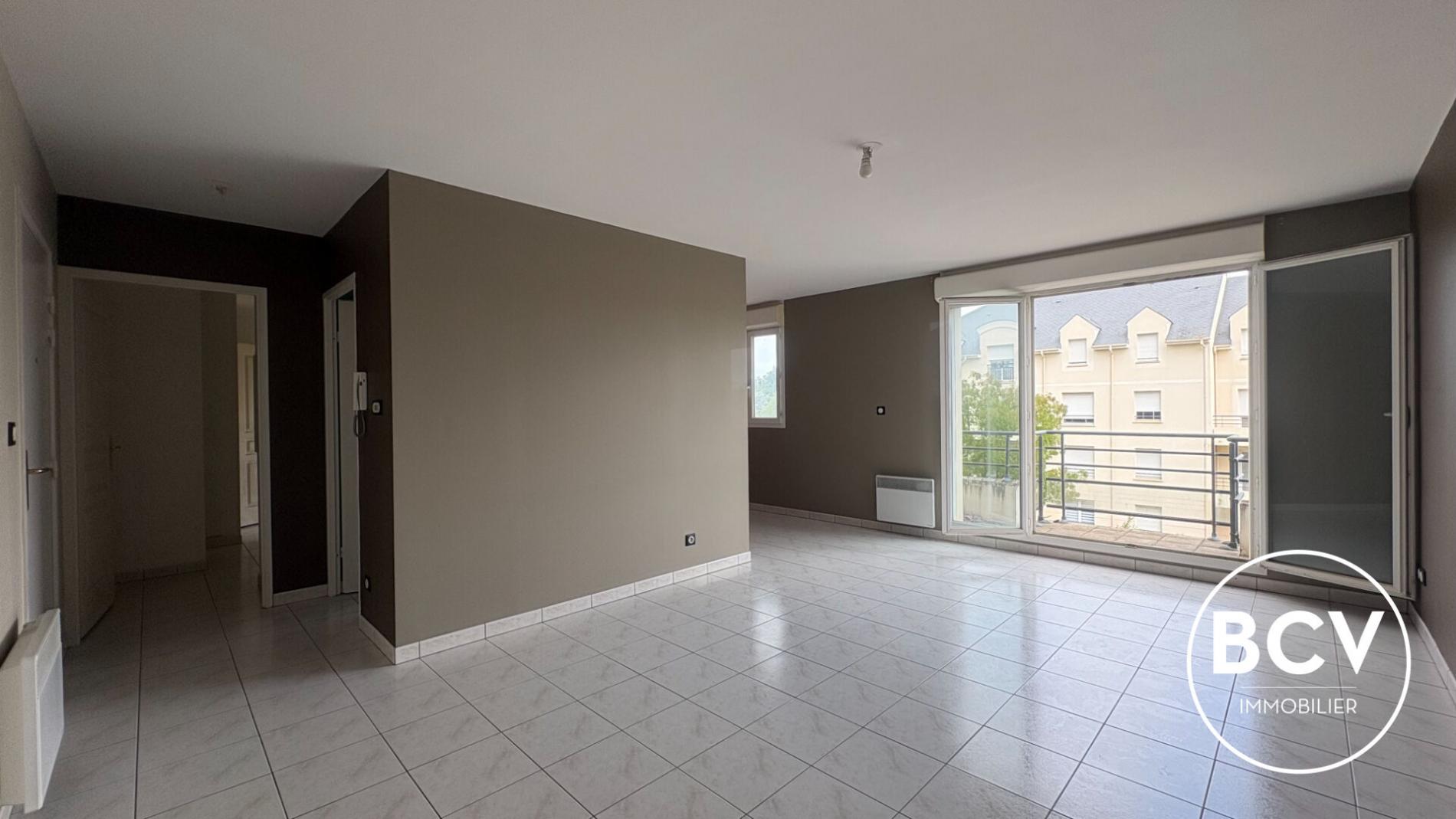 LEVES (28) Appartement T3 lumineux avec balcon et parkings