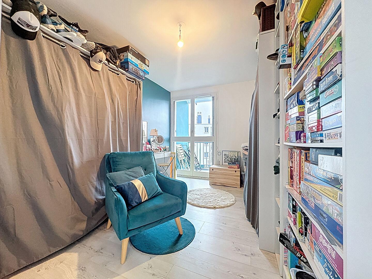 Appartement 3 pièces 63 m2 Chartres Résidence Fleurie