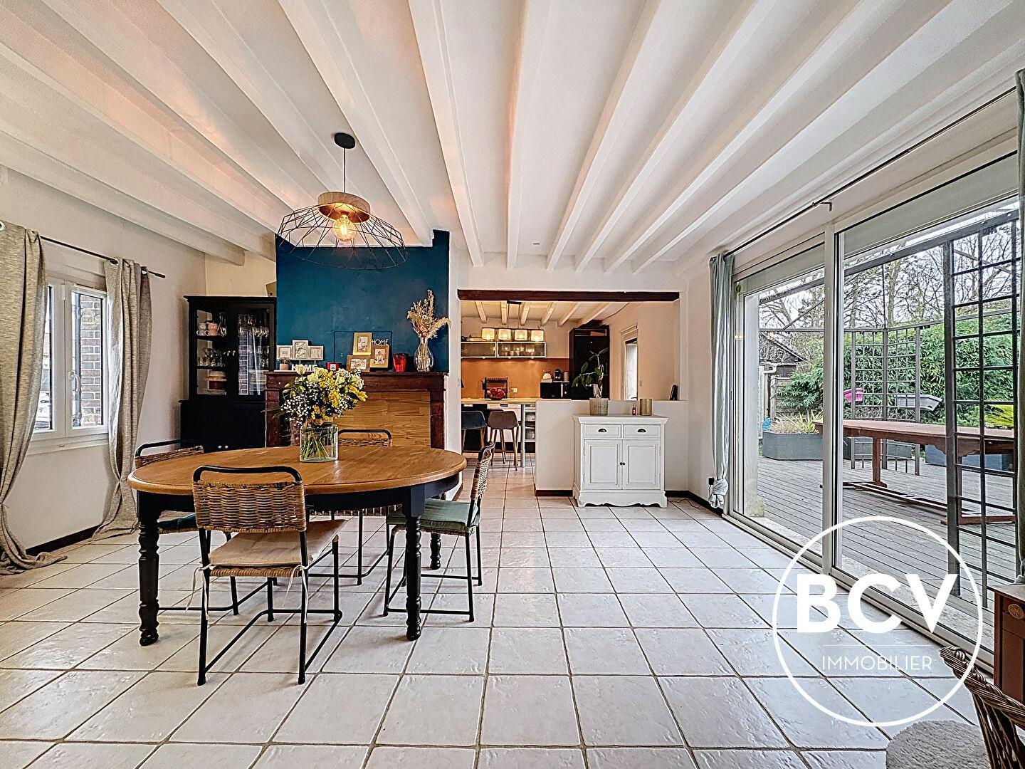 Maison 8 pièces de 251 m² sur un terrain de 1 460 m²