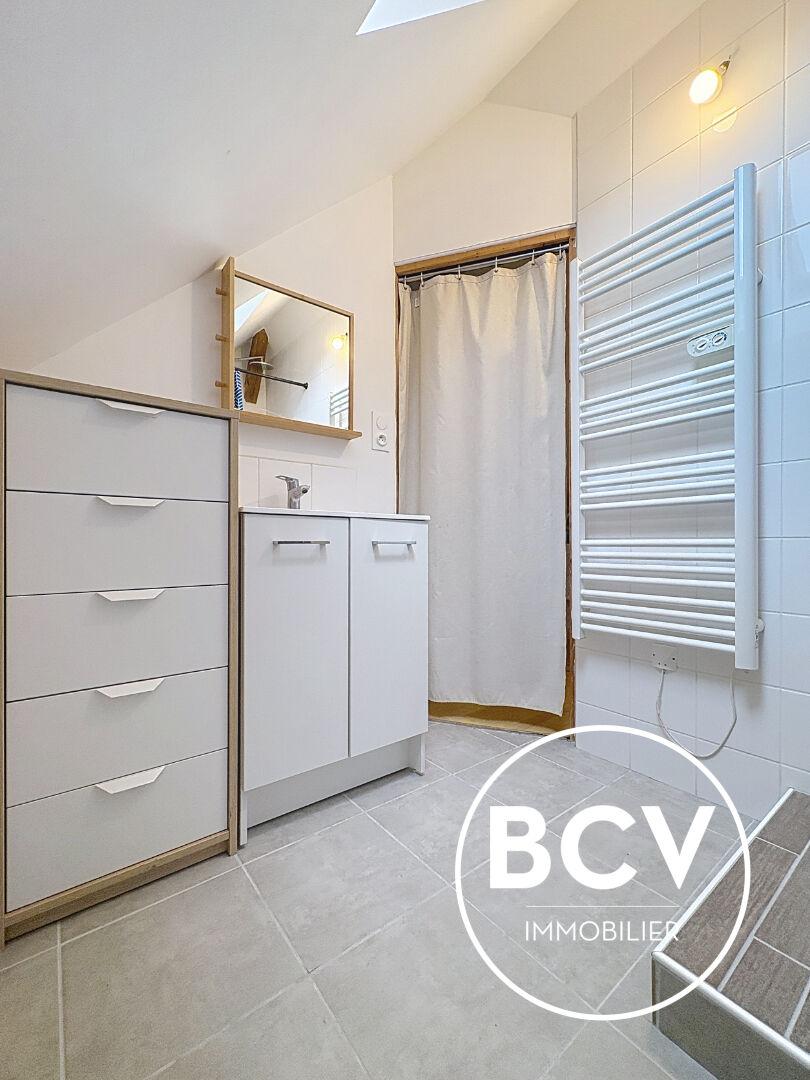 Maison 8 pièces de 251 m² sur un terrain de 1 460 m²