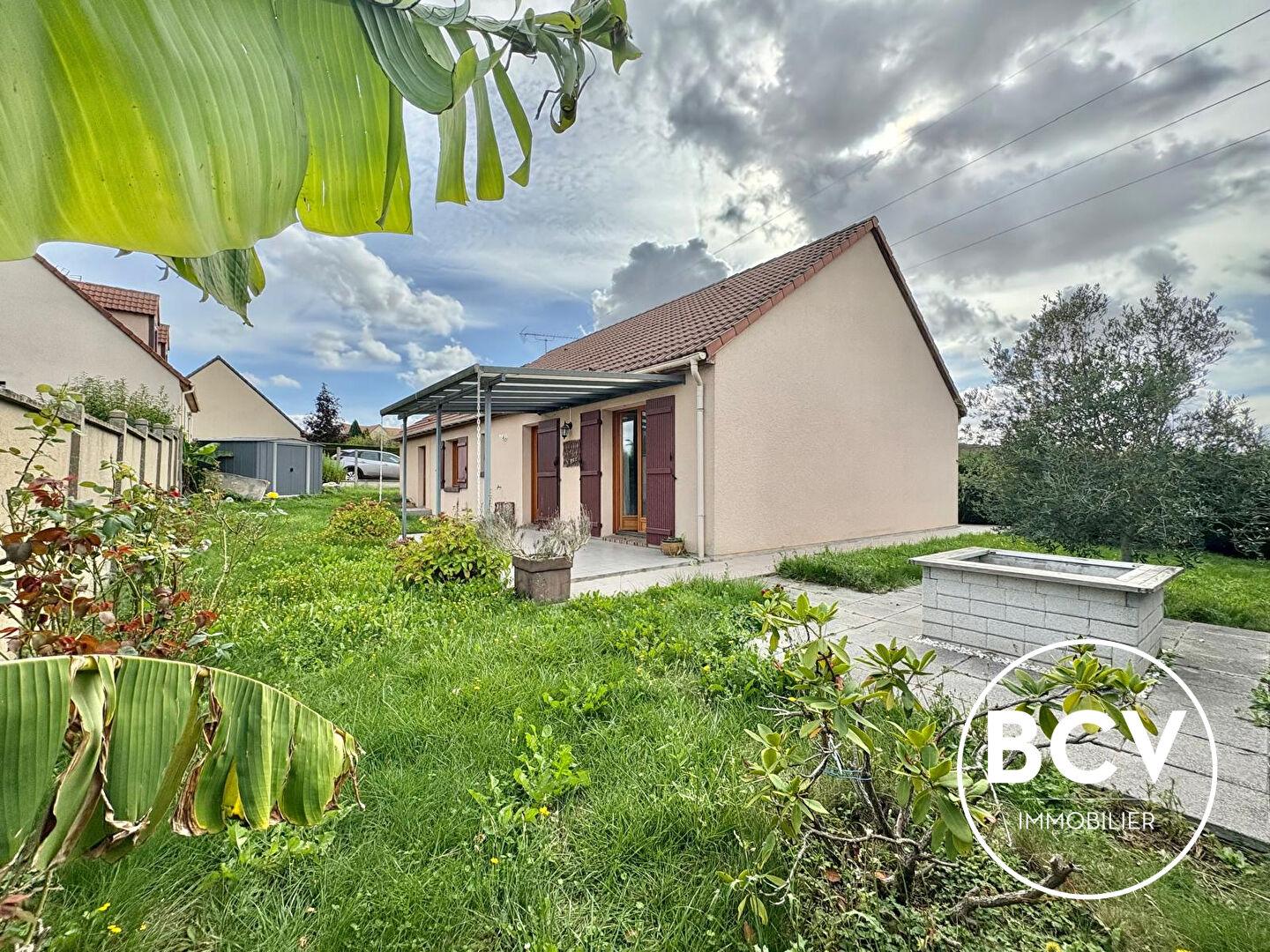 Maison T6 année 2000 entièrement de plain-pied