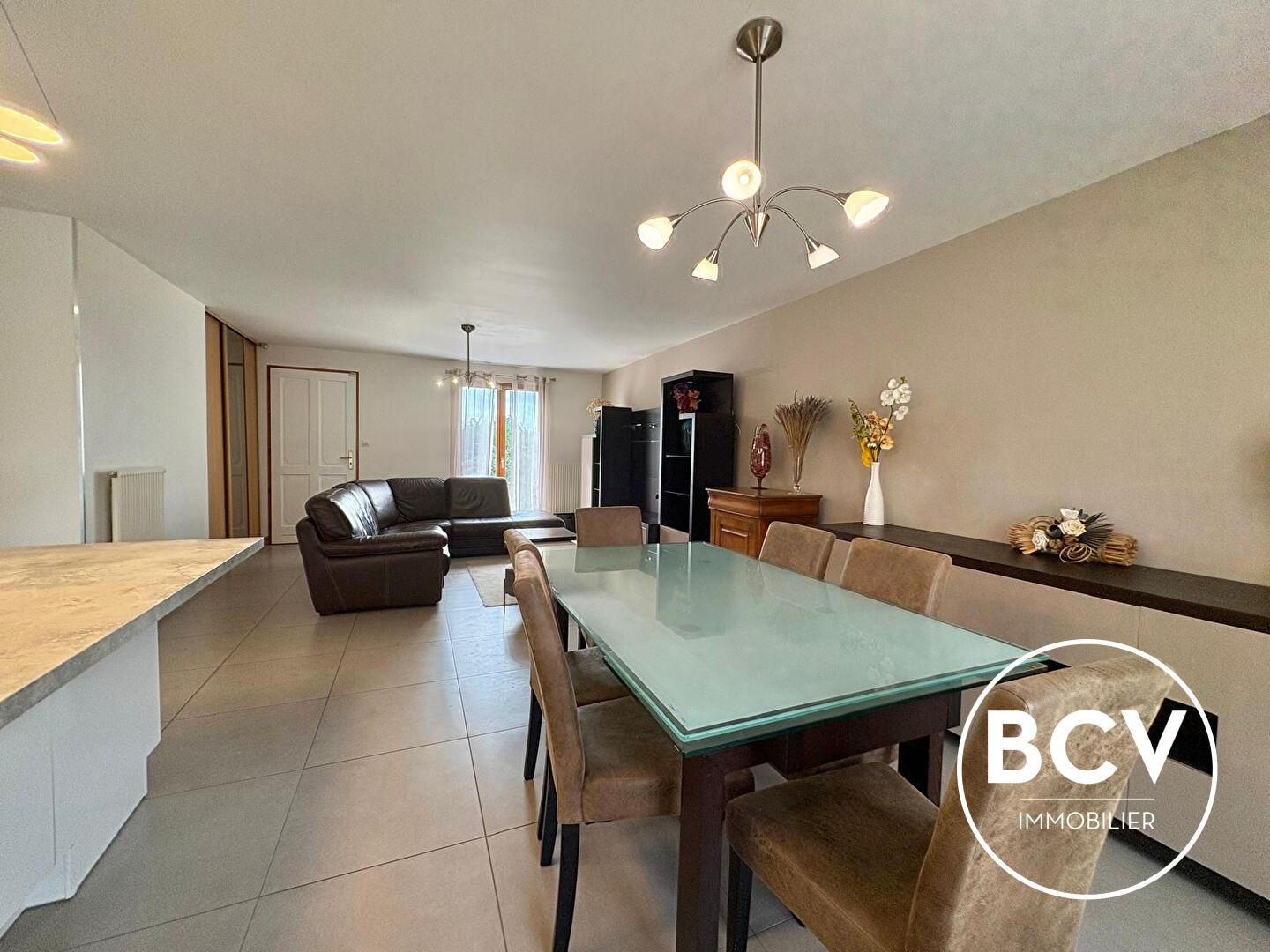 Maison T6 année 2000 entièrement de plain-pied