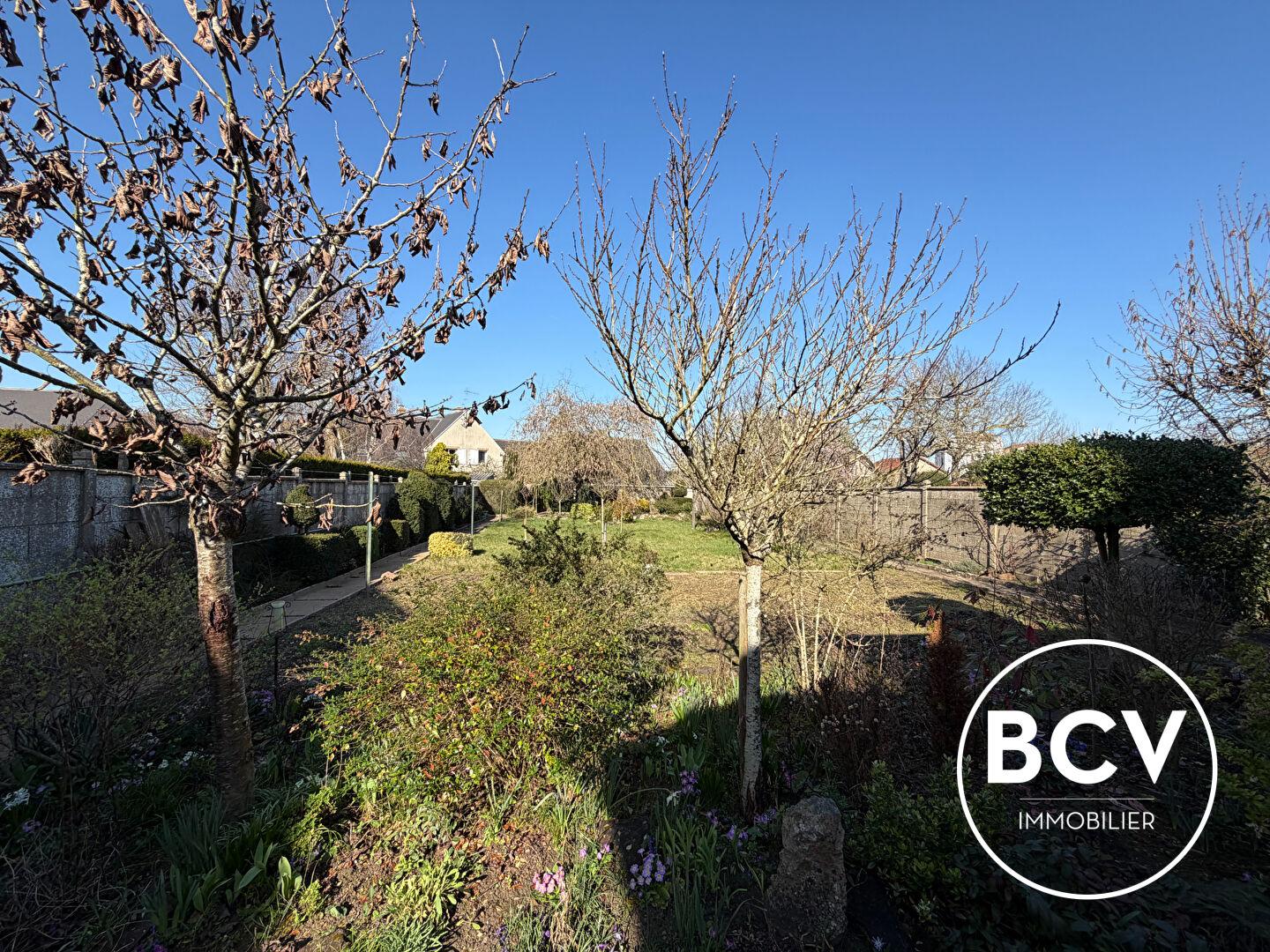 Maison T5 - sous-sol total secteur GARE CHARTRES