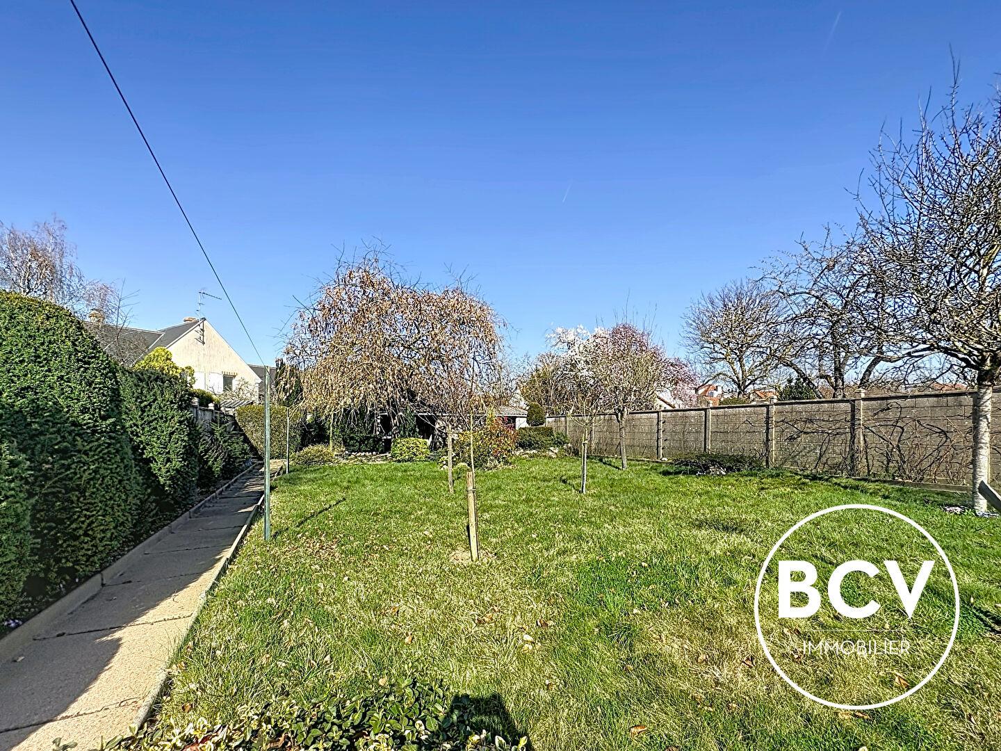 Maison T5 - sous-sol total secteur GARE CHARTRES