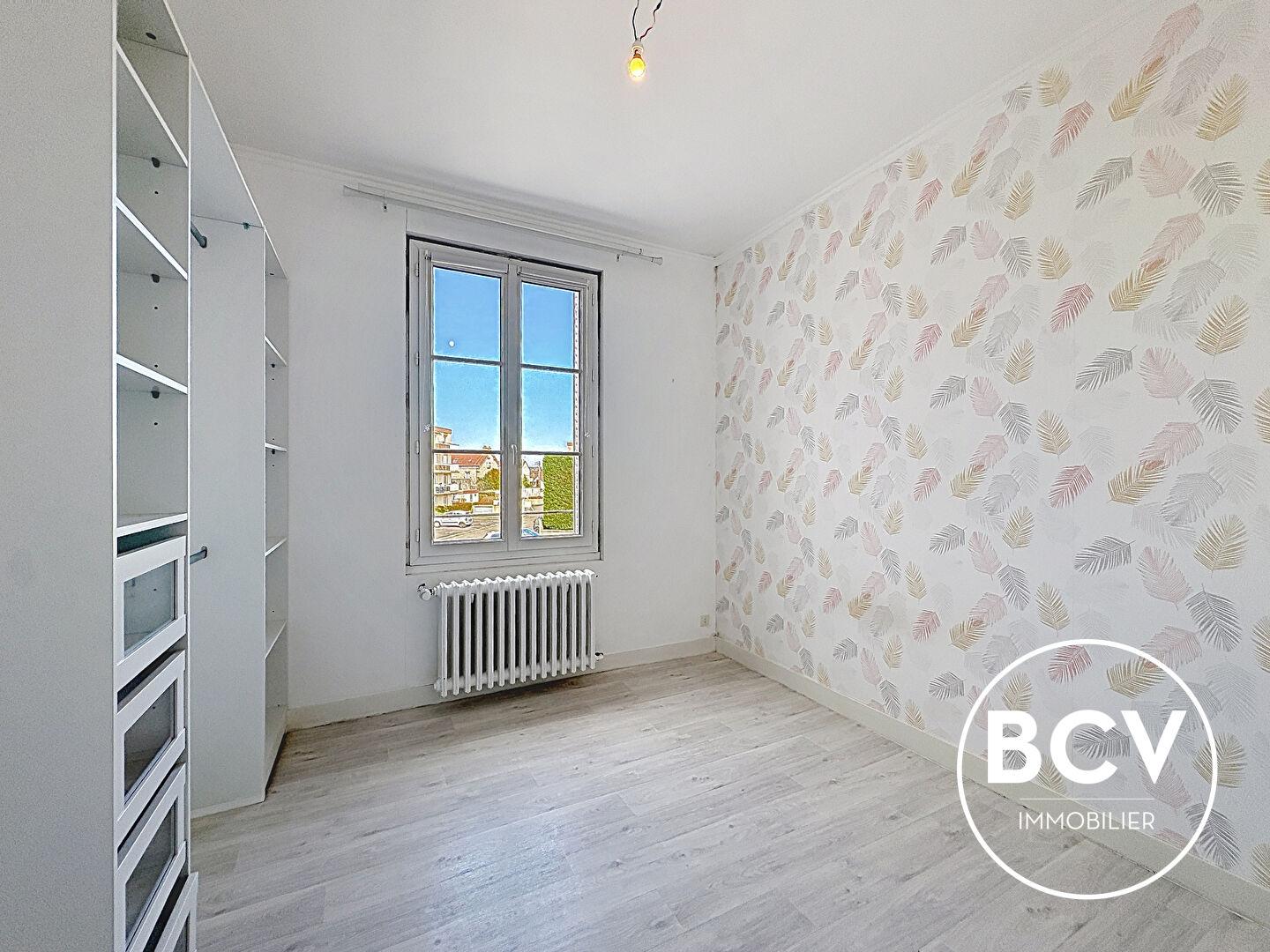 CHARTRES - Comtesses - Maison de 77 m² avec garage