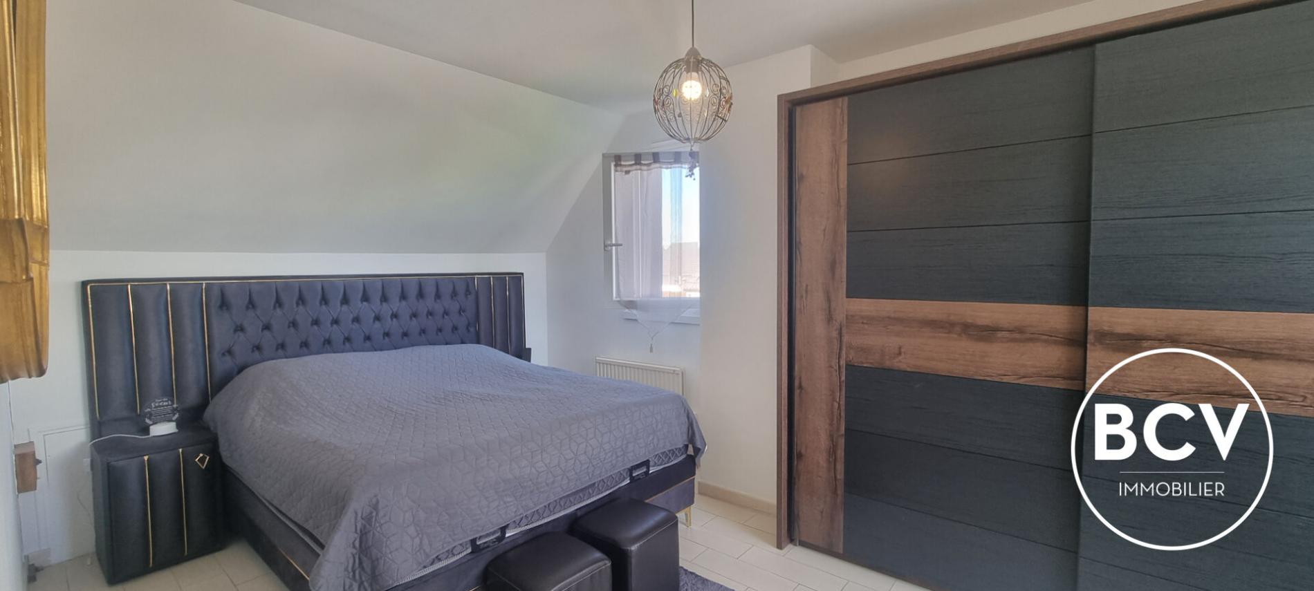 Maison Lucé -  7 pièces - 183 m2