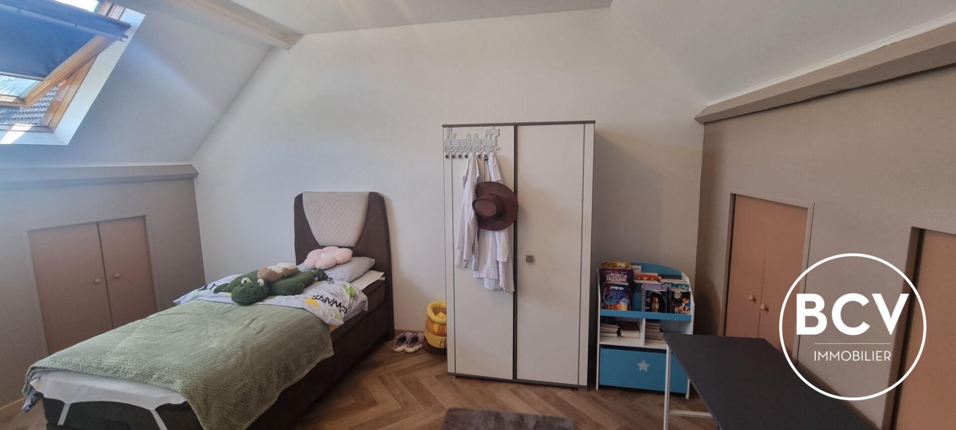 Maison Lucé -  7 pièces - 183 m2