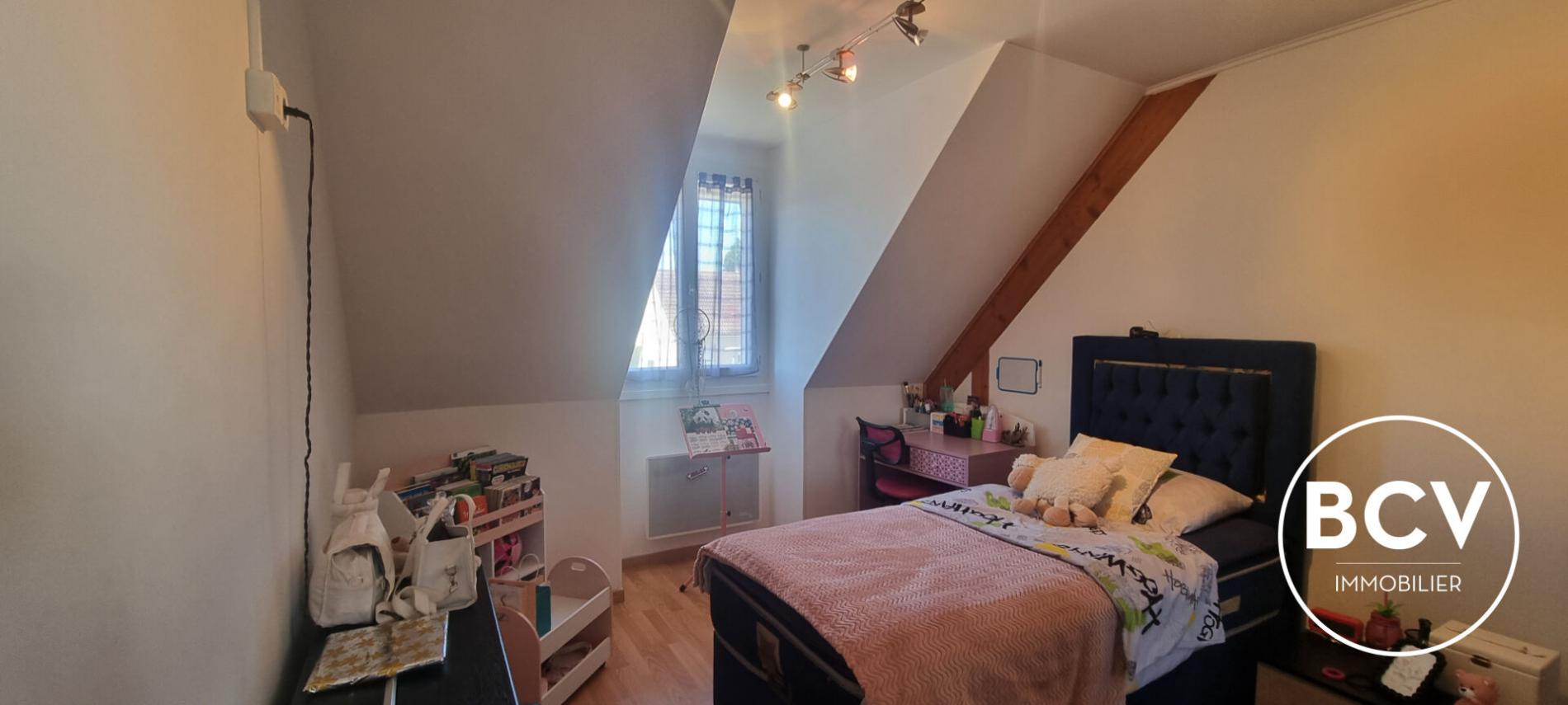 Maison Lucé -  7 pièces - 183 m2