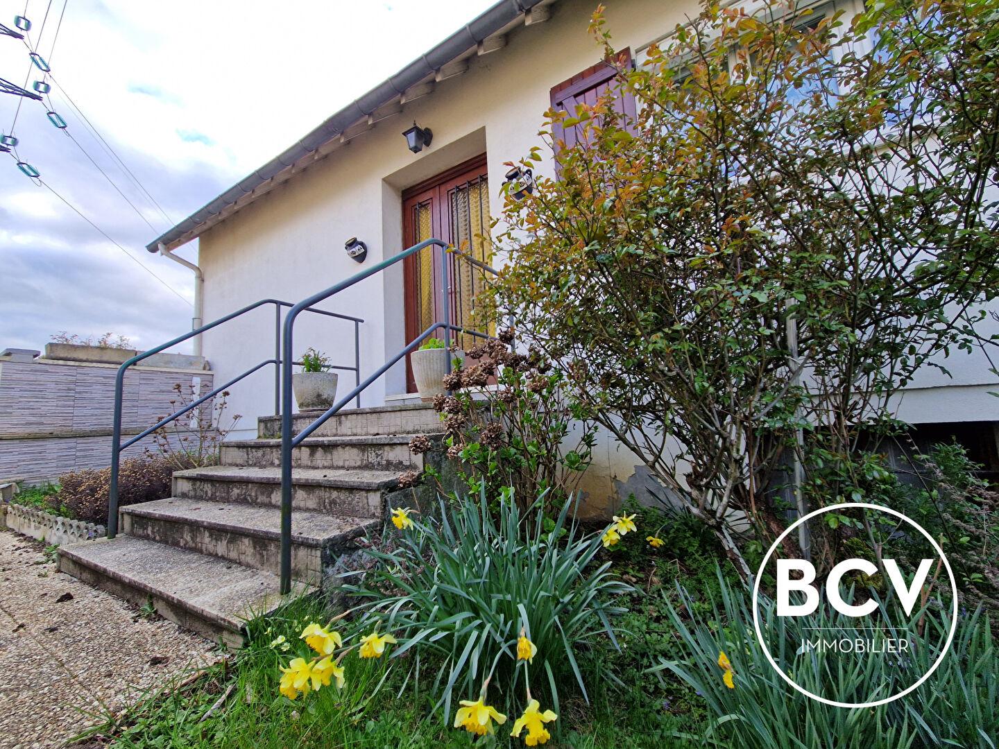 MAISON 4 CHAMBRES LUCÉ