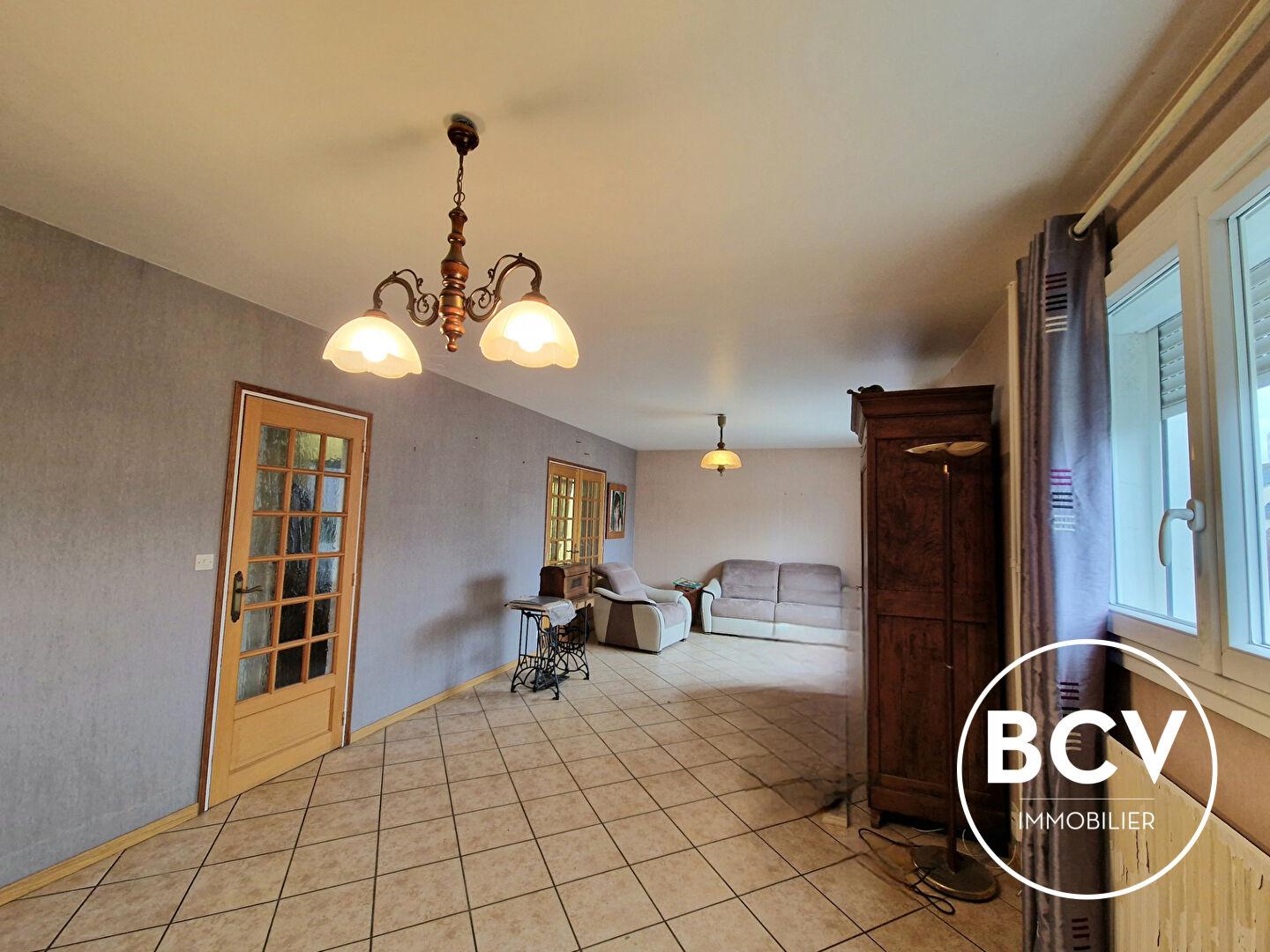 MAISON 4 CHAMBRES LUCÉ