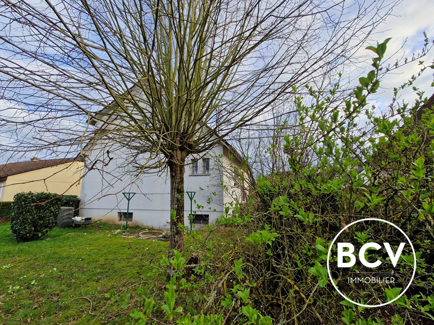 MAISON 4 CHAMBRES LUCÉ