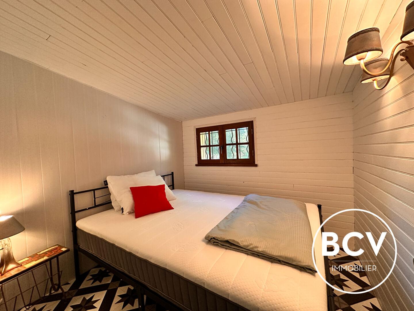 Chalet T5 rénové - 4 chambres - 9 096 m² de terrain - Bord du Loir - Proche Bonneval (28)