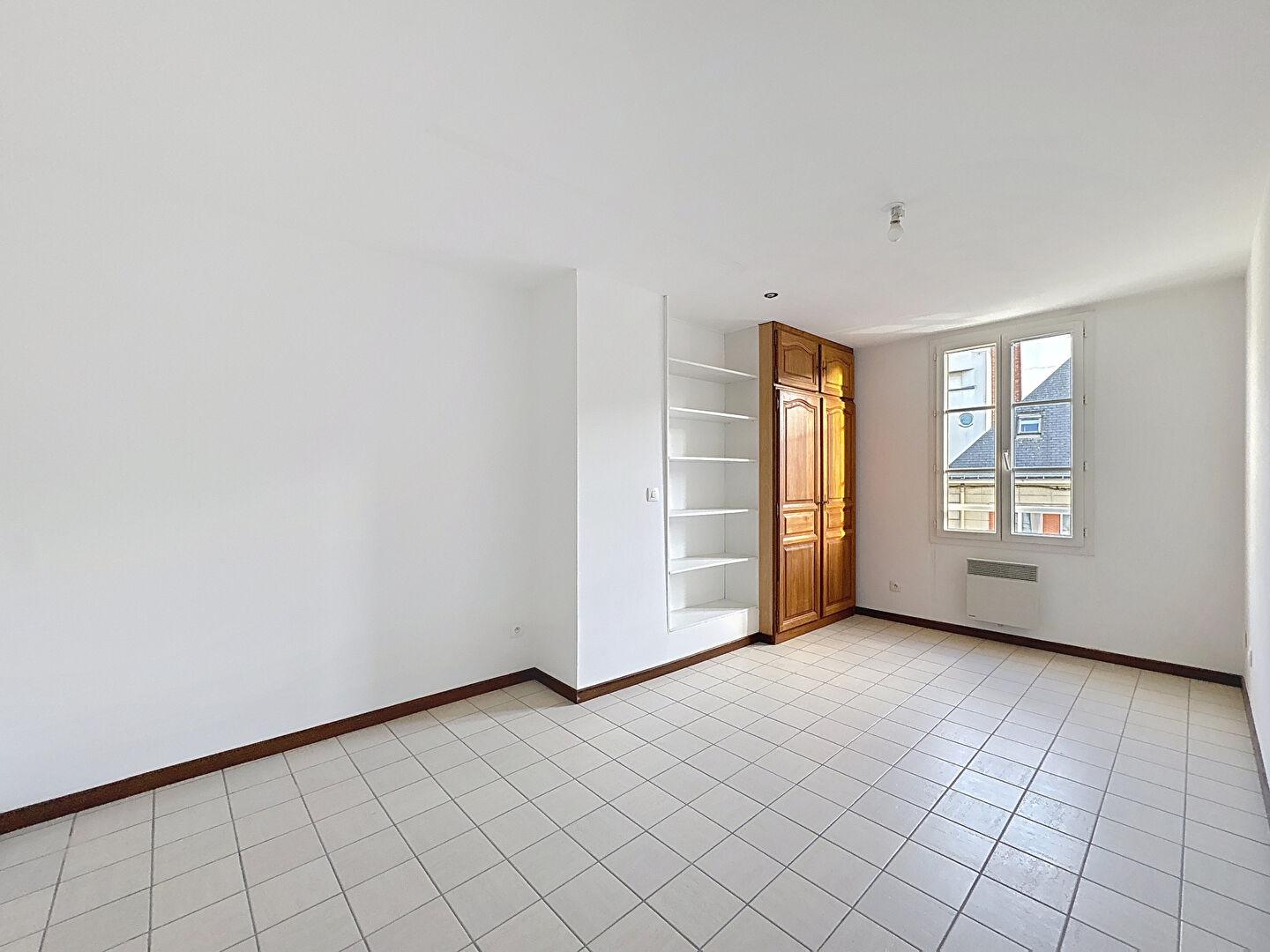 CHARTRES - Grand Faubourg 2 pièces lumineux