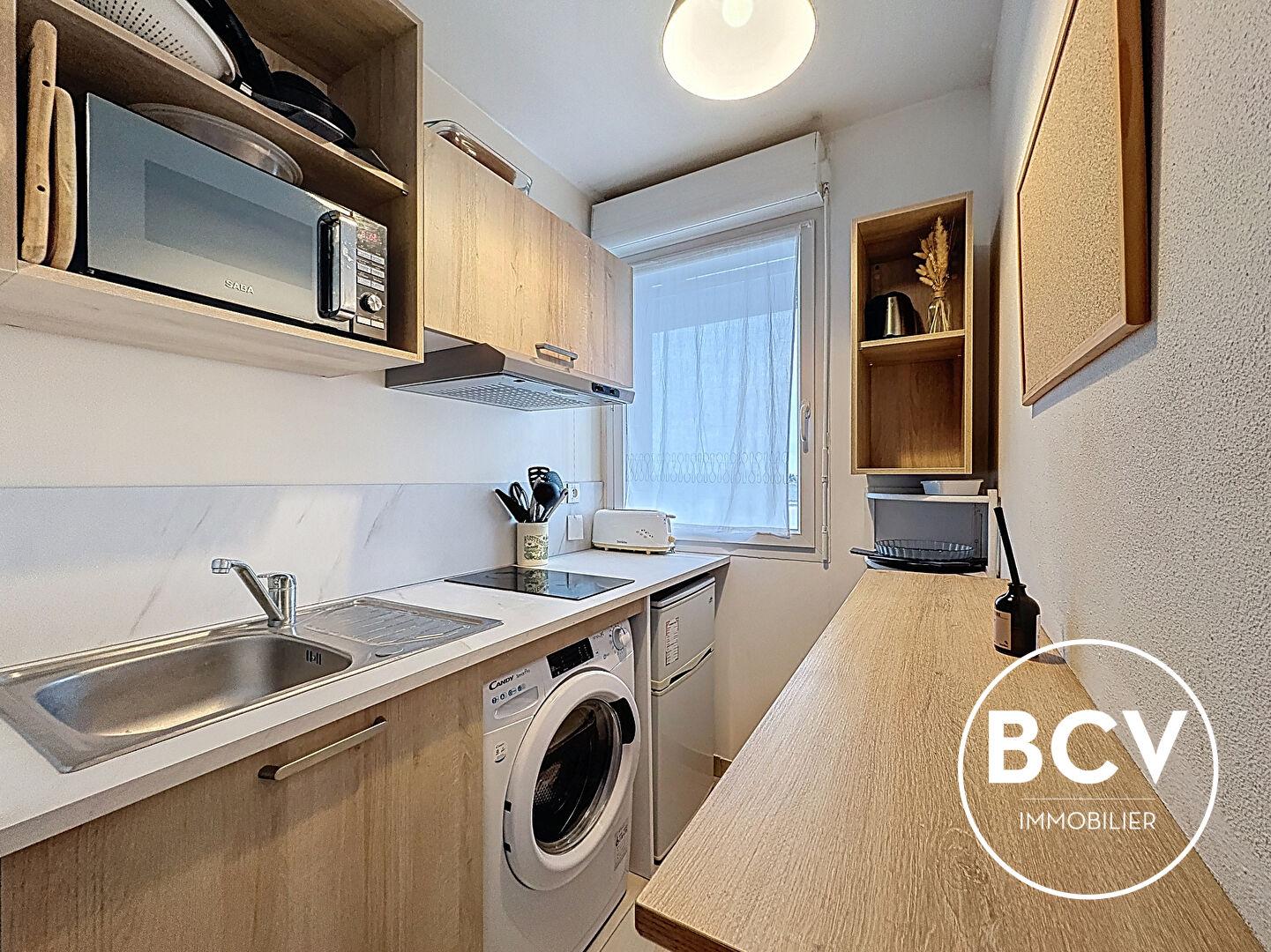 LUCE - Studio meublé au dernier étage avec parking