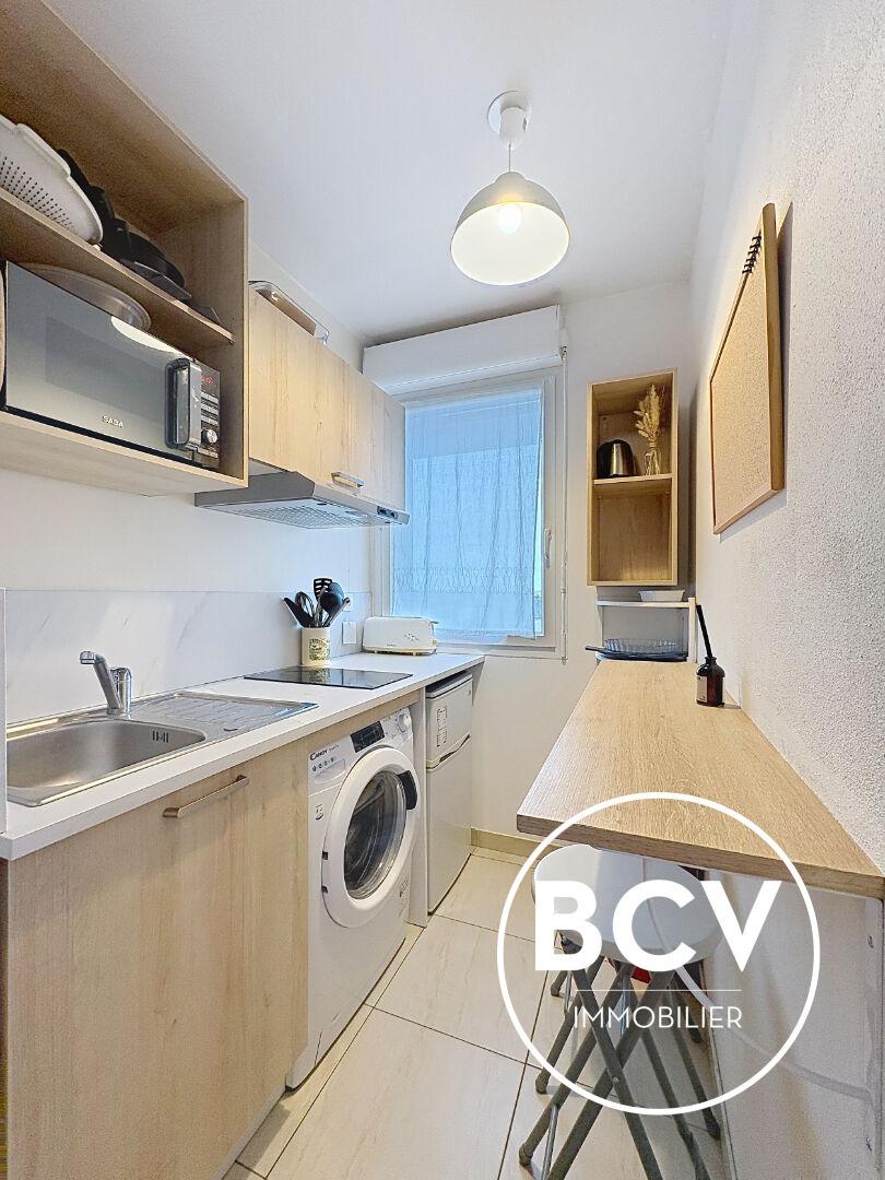 LUCE - Studio meublé au dernier étage avec parking