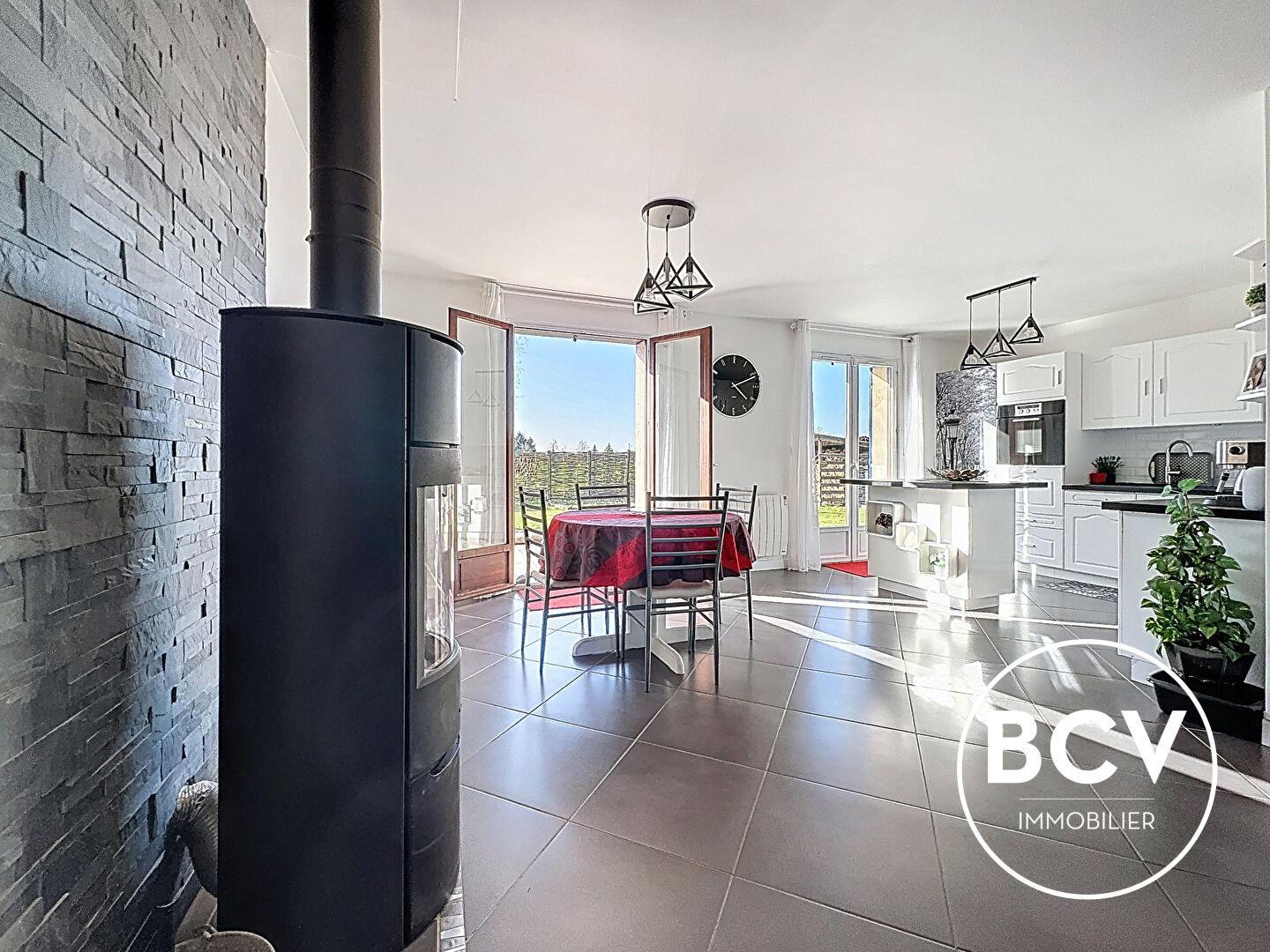 Maison 107m² Barjouville 4 chambres, sous sol total, garage double.