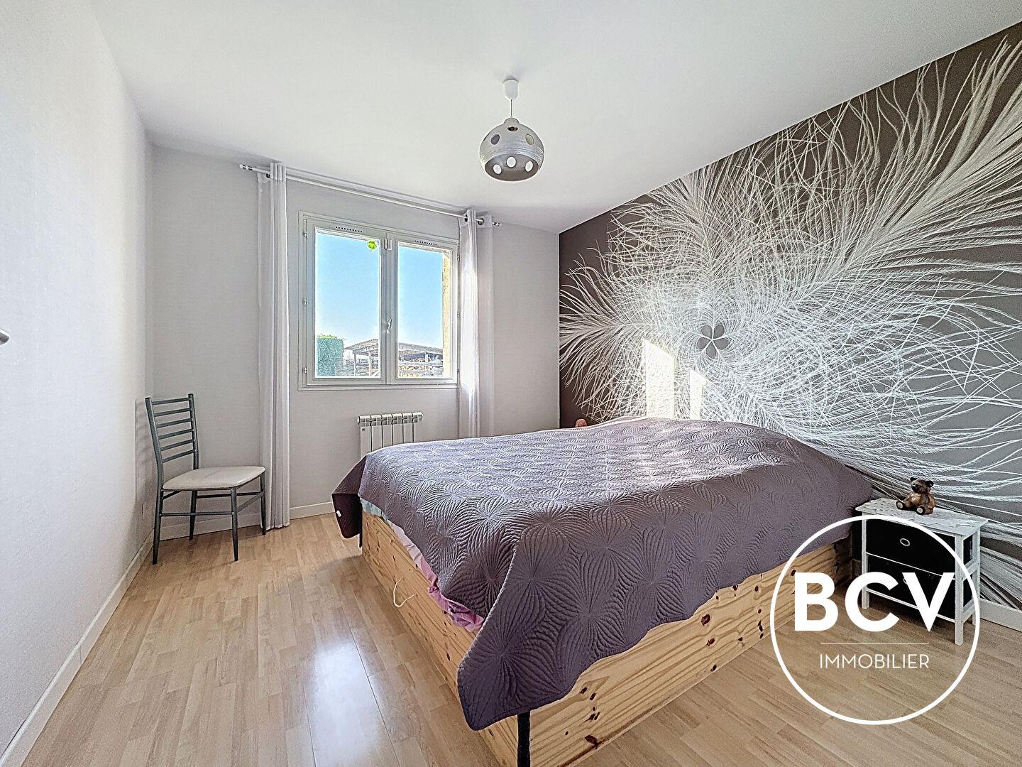 Maison 107m² Barjouville 4 chambres, sous sol total, garage double.