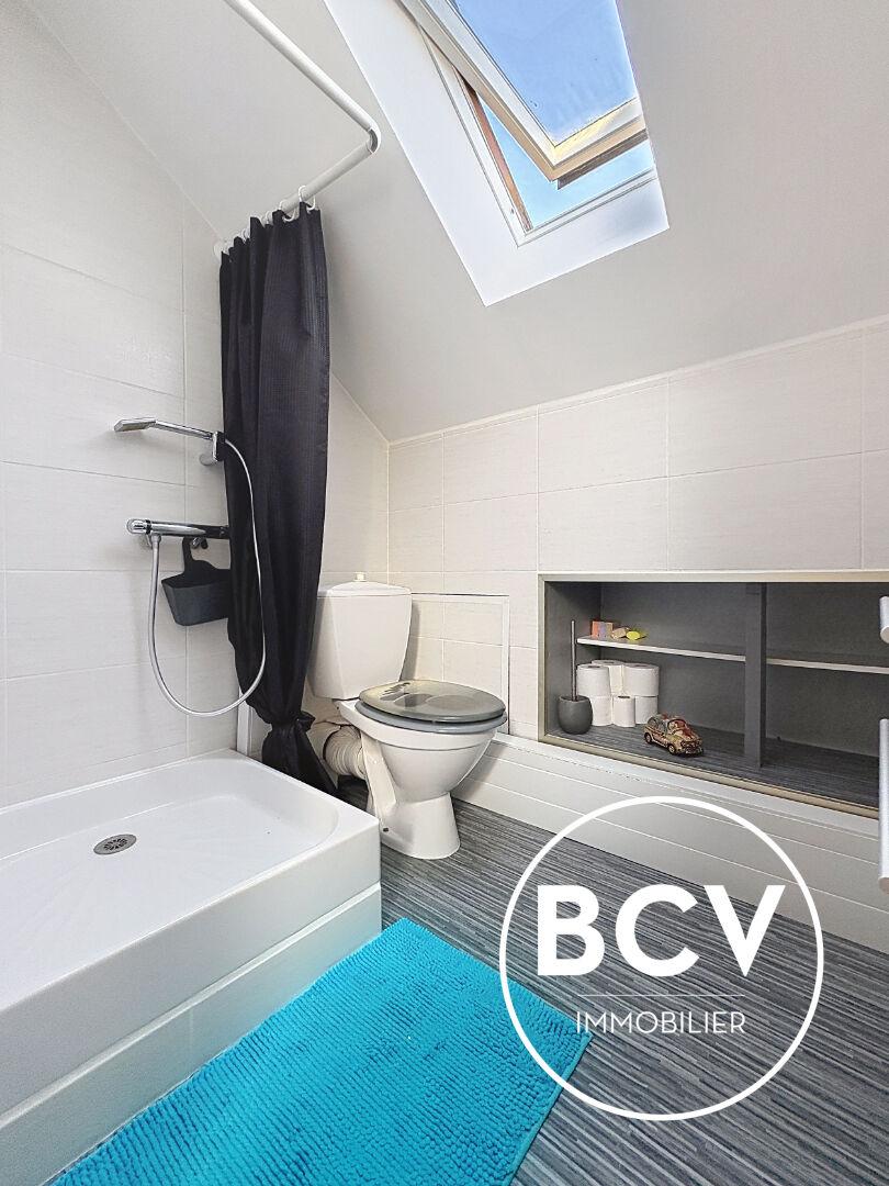 Maison 107m² Barjouville 4 chambres, sous sol total, garage double.