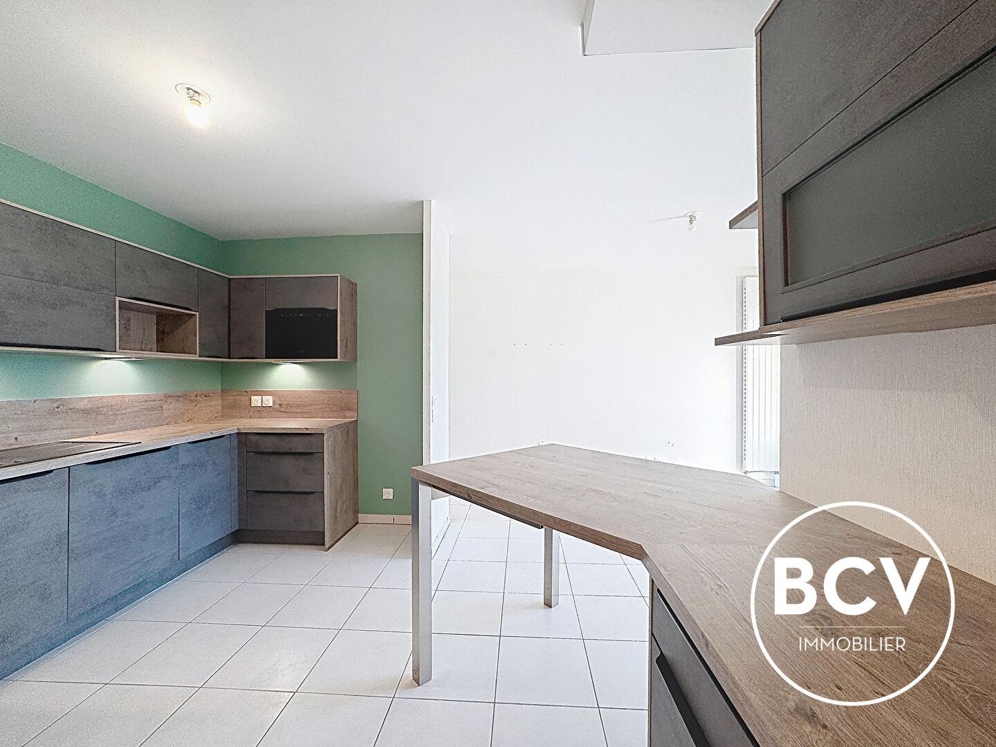 CHARTRES - Résidence appréciée - 3 pièces avec balcon