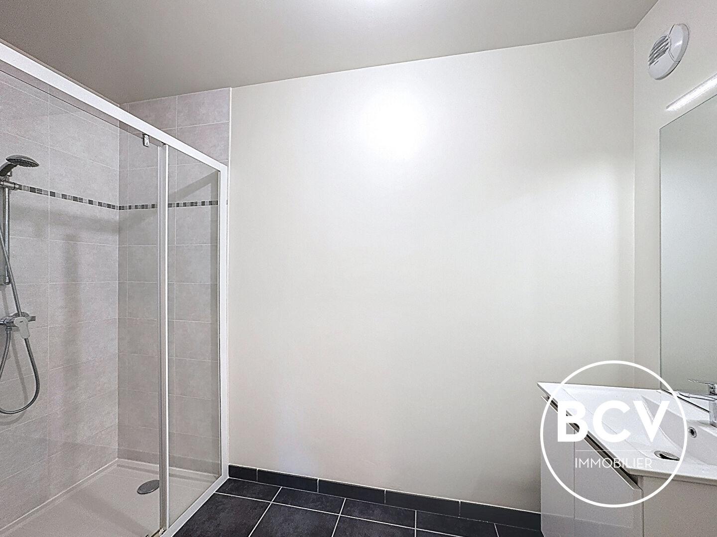 CHARTRES - Résidence appréciée - 3 pièces avec balcon