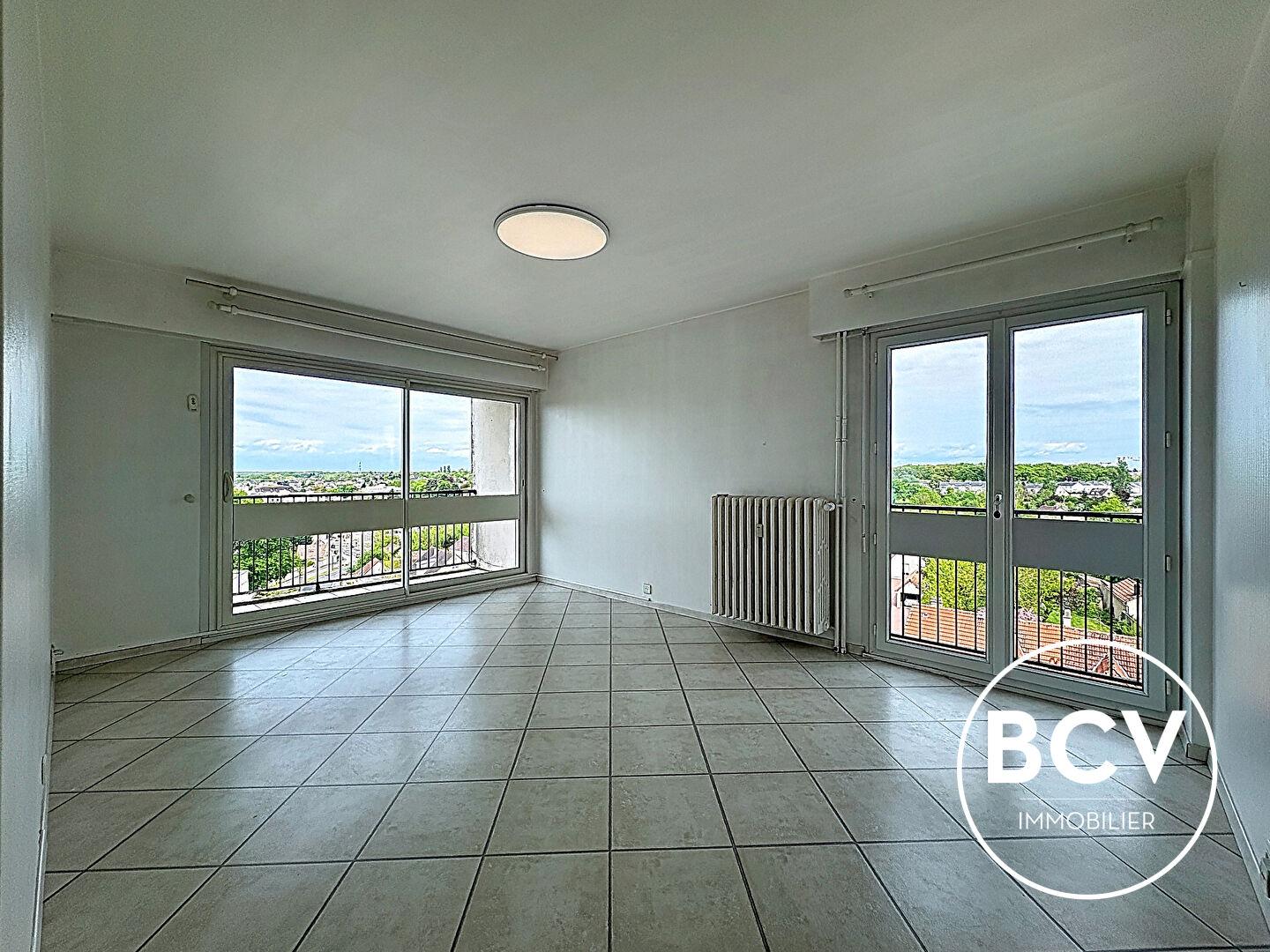 CHARTRES - 3 pièces avec balcon et vue dégagée - chauffage et eau inclus