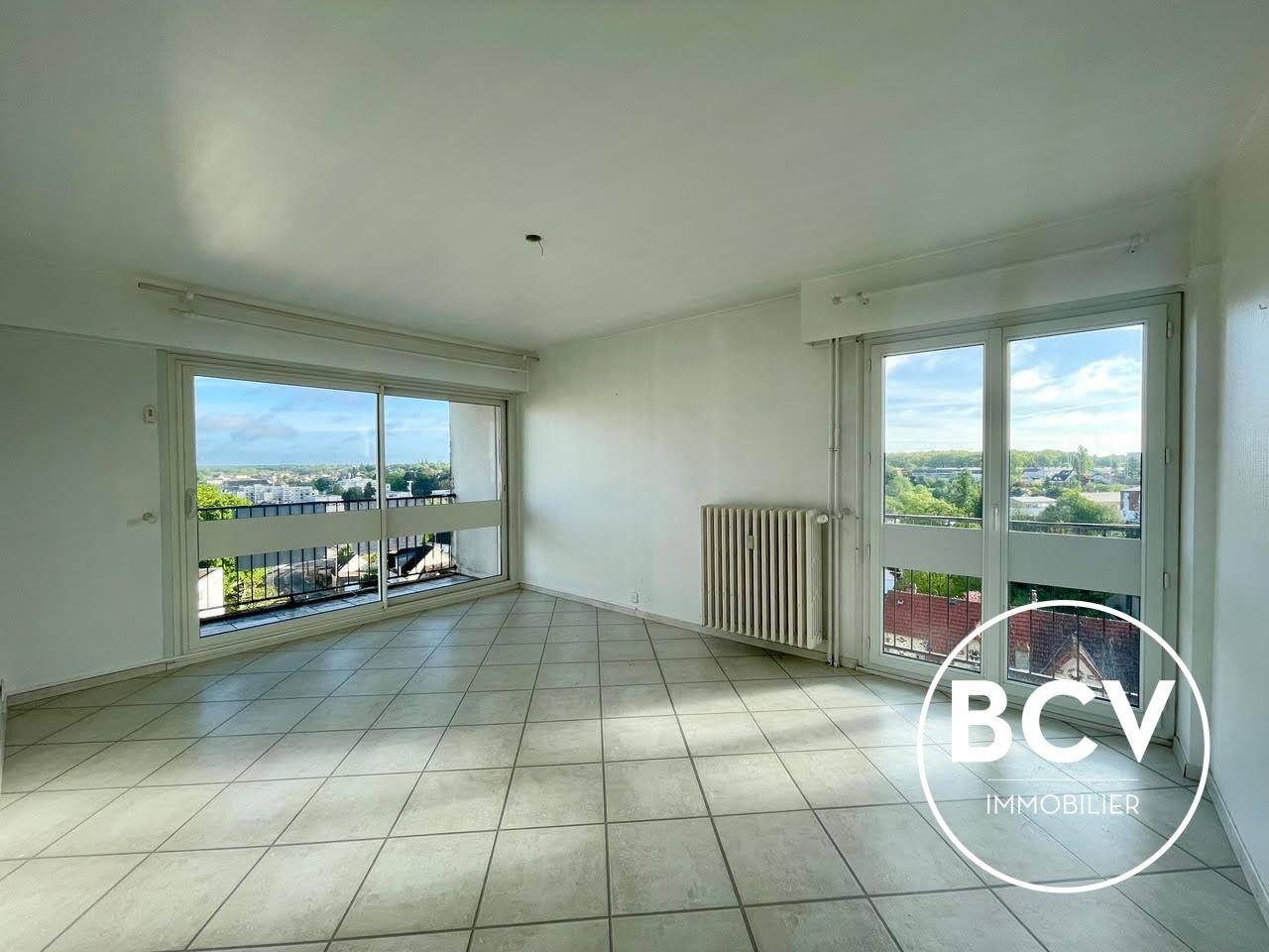 CHARTRES - 3 pièces avec balcon et vue dégagée