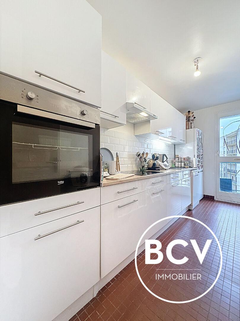 Appartement 3 pièces 63 m2 Chartres Résidence Fleurie