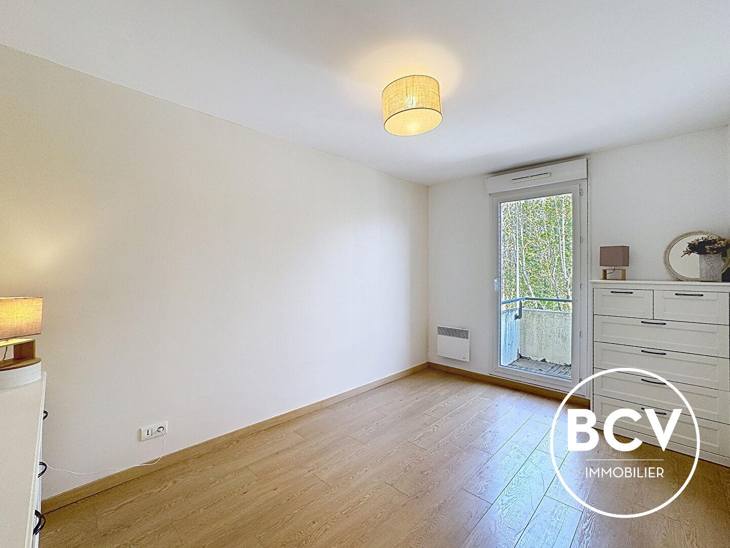 LEVES - bel appartement meublé de 75 m² avec balcon et parkings