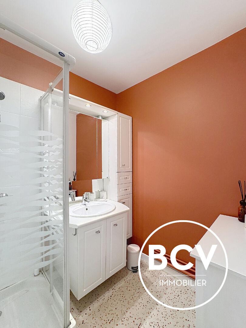 LEVES - bel appartement meublé de 75 m² avec balcon et parkings