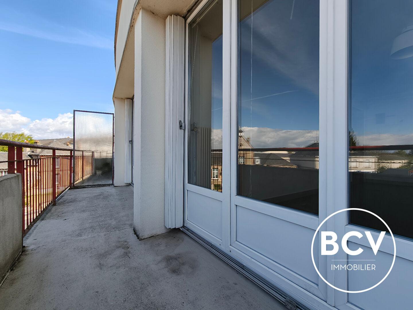 Appartement T3 balcon - box - cave