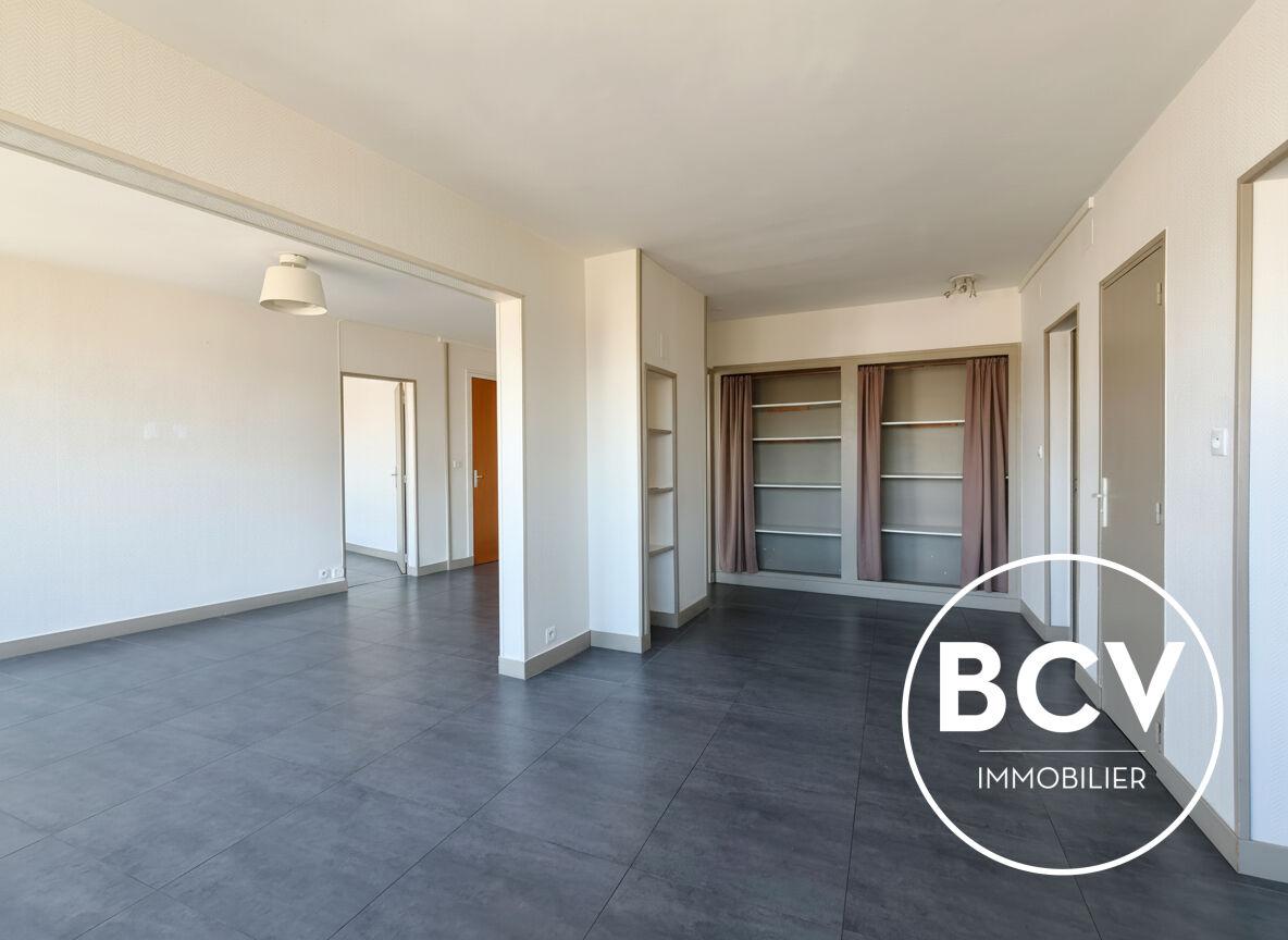 Appartement T3 balcon - box - cave