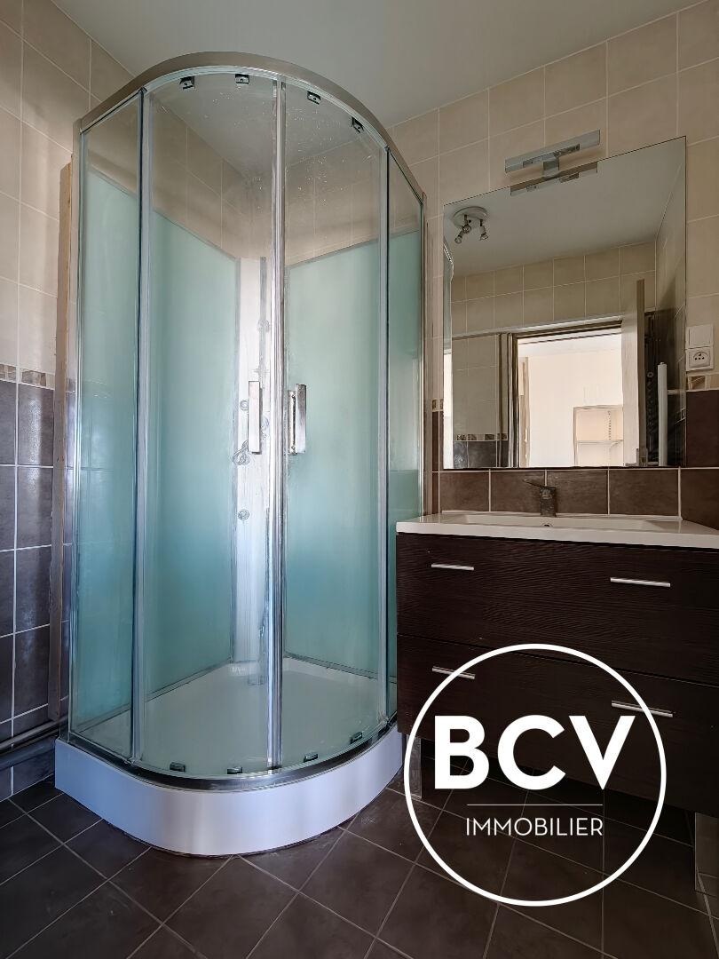 Appartement T3 balcon - box - cave