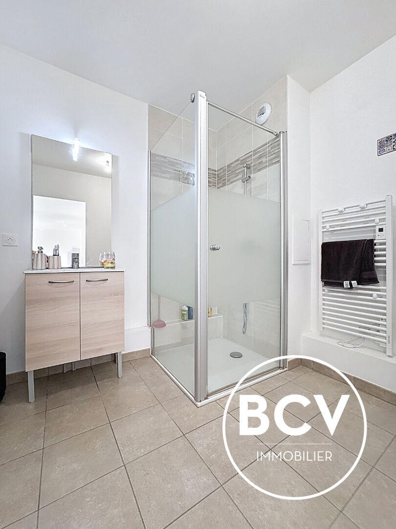 LUCE - bel appartement T2 avec parking