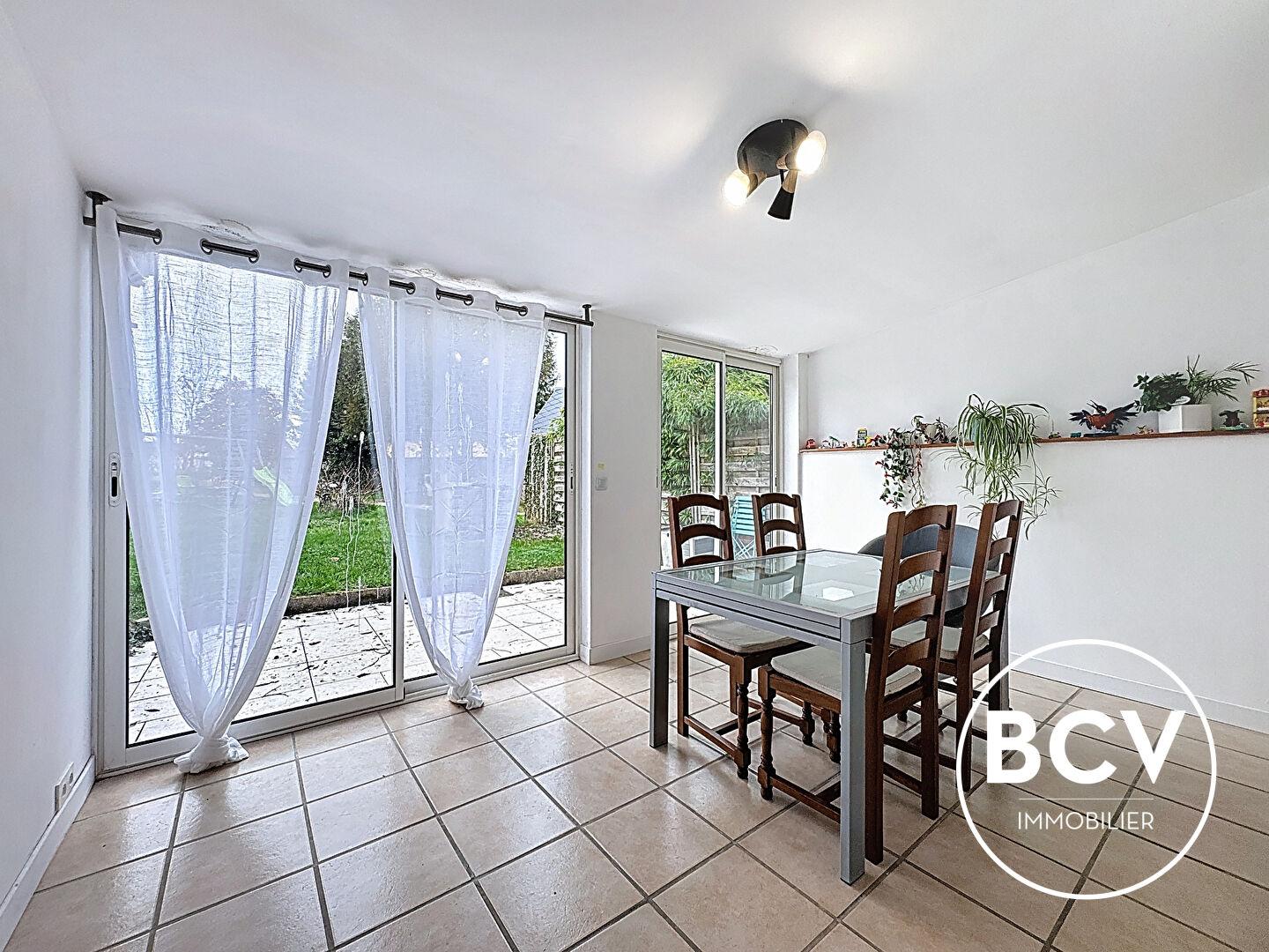 Maison 8 pièces de 251 m² sur un terrain de 1 460 m²