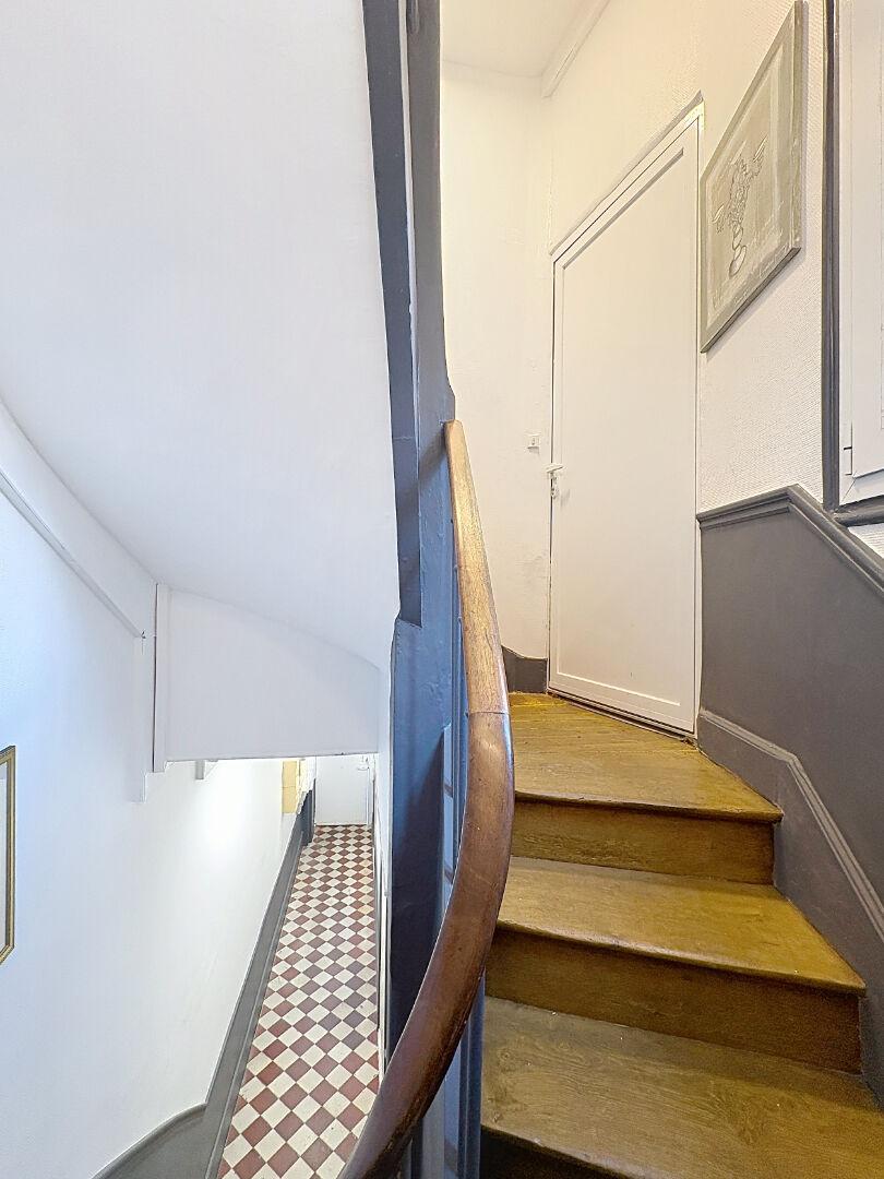 CHARTRES - T1 bis avec terrasse en hypercentre